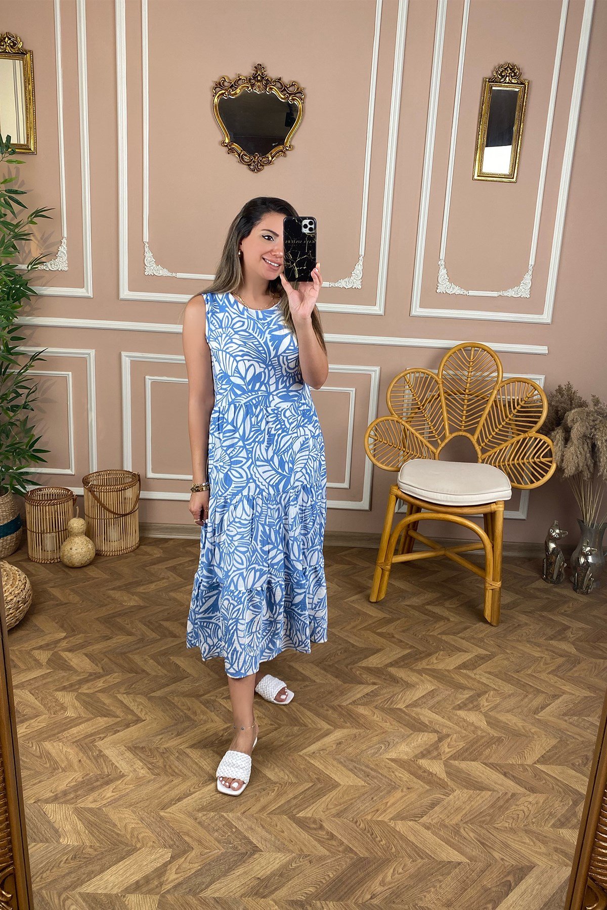 Mavi Beyaz Empirme Desen Kemerli Elbise