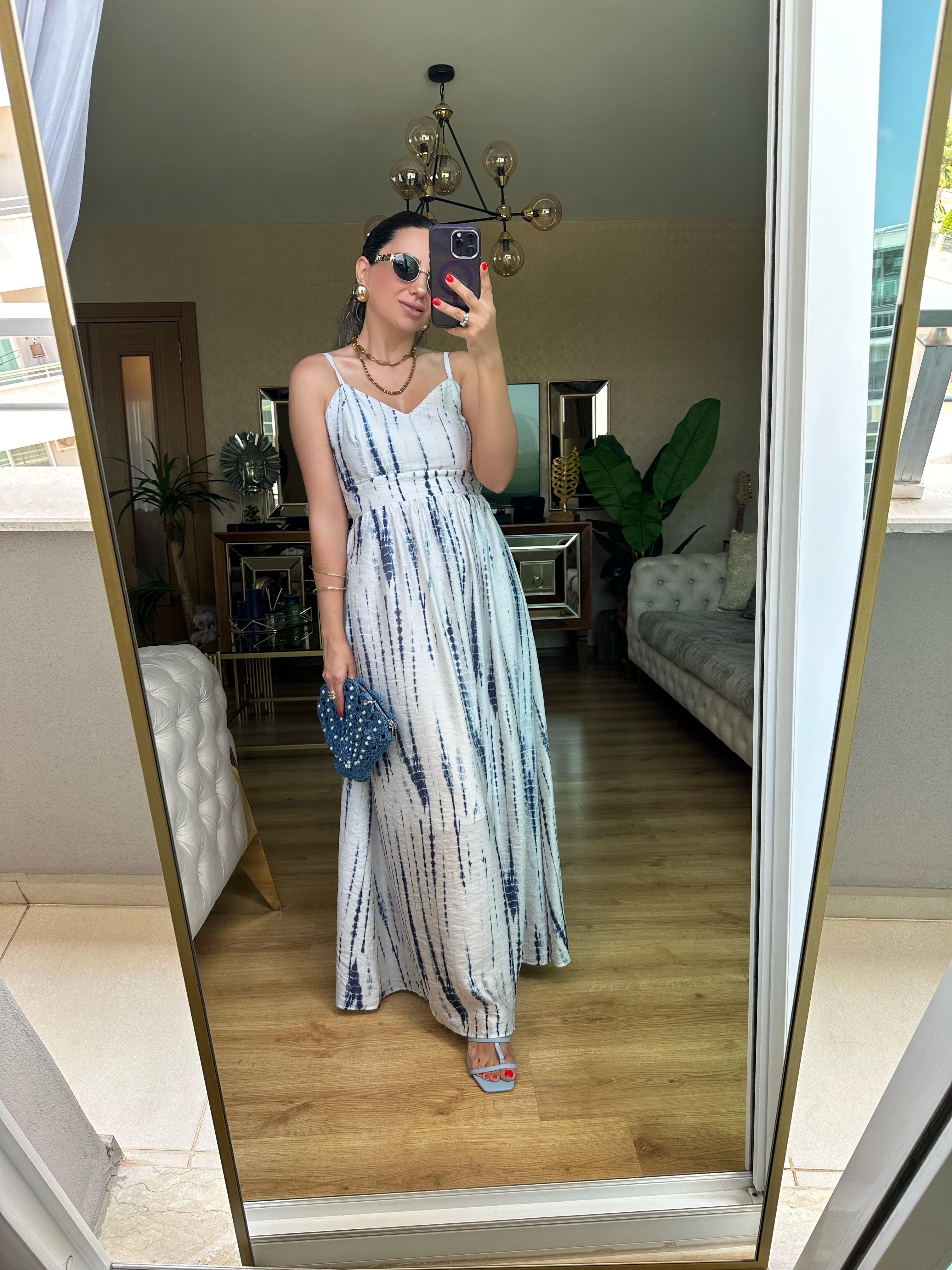 Mavi Çizgili Elbise