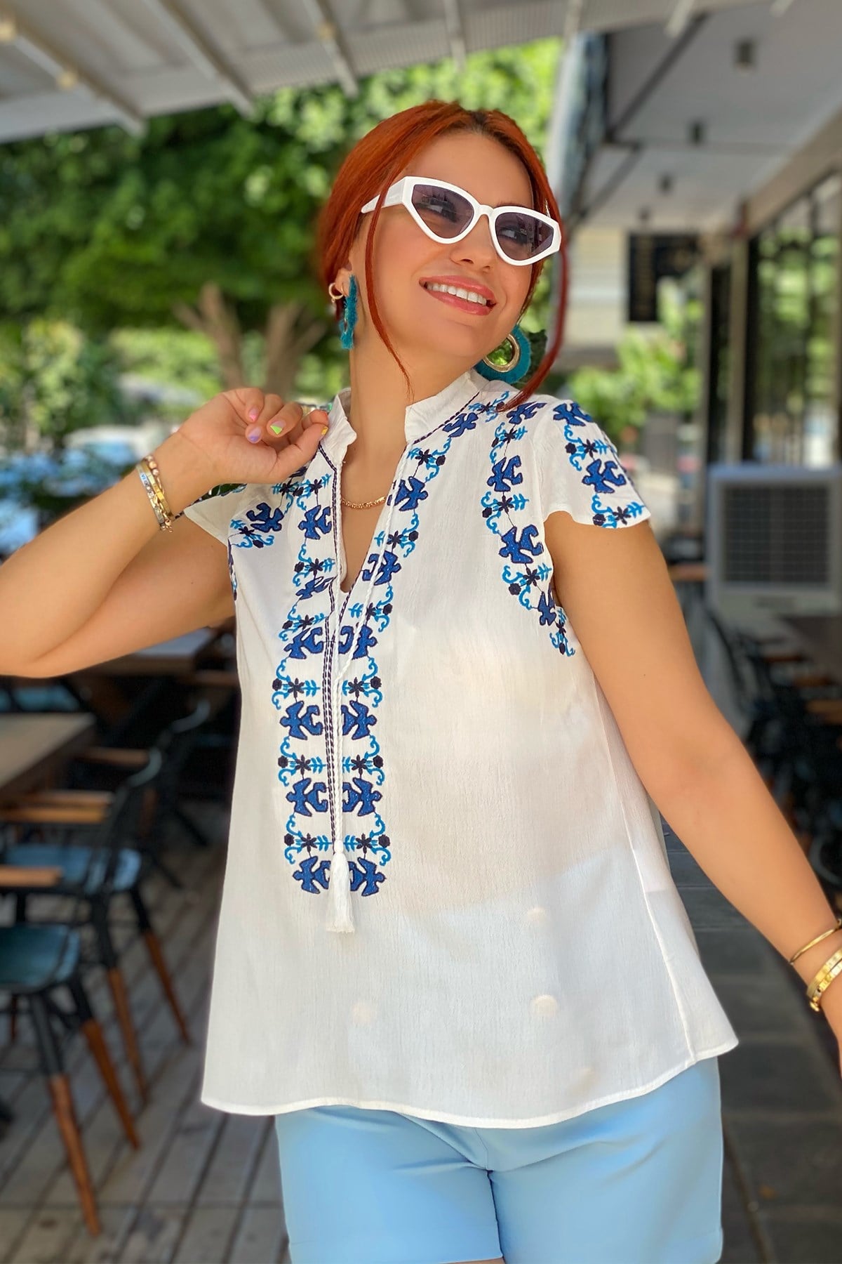 Mavi Nakış Detaylı Bluz