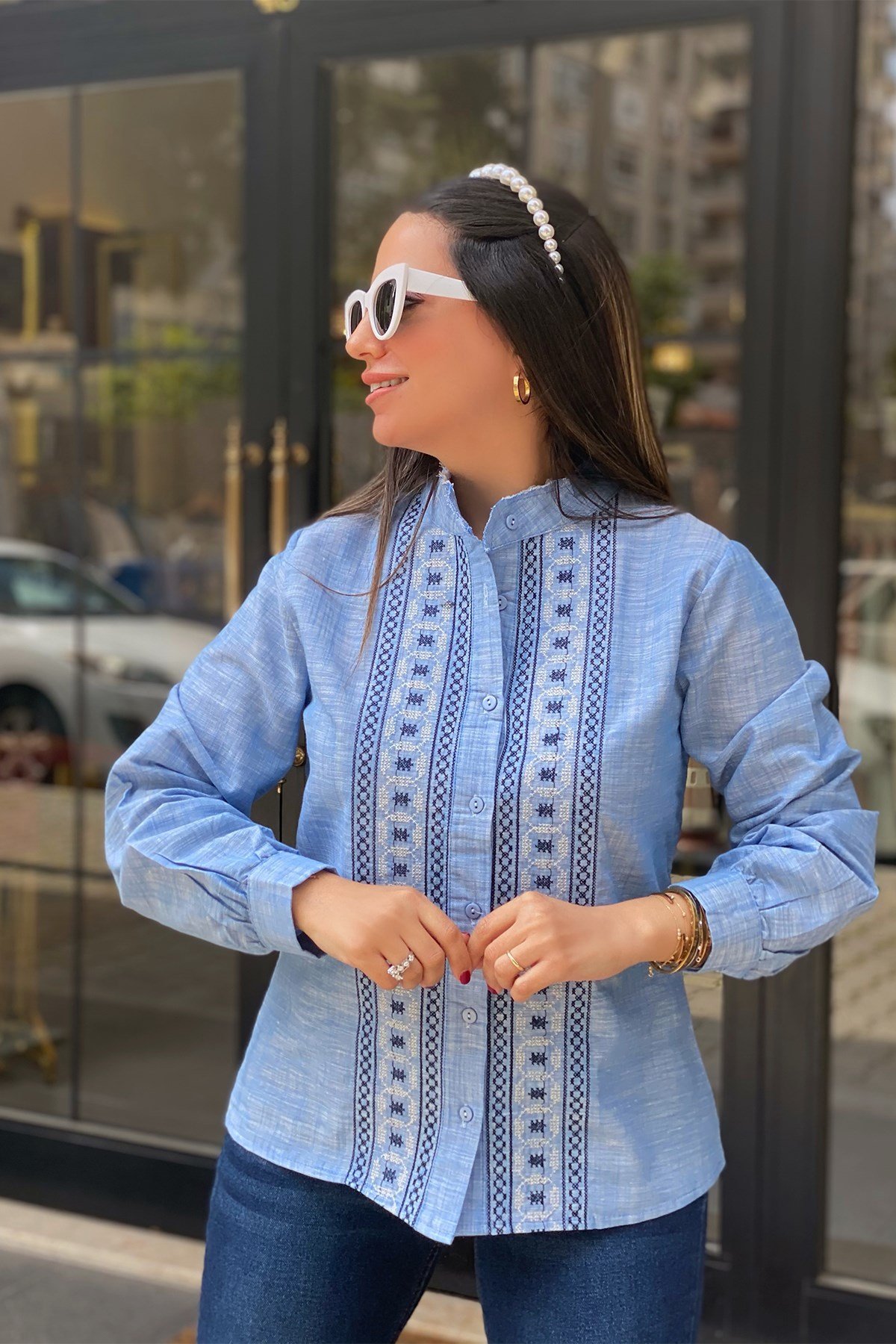 Mavi Nakış Detaylı Gömlek