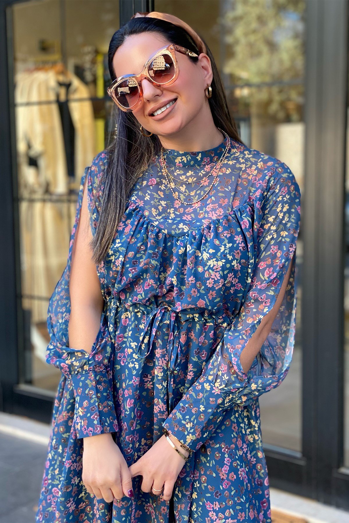 Mavili Önü Büzgülü Çiçek Desenli Elbise