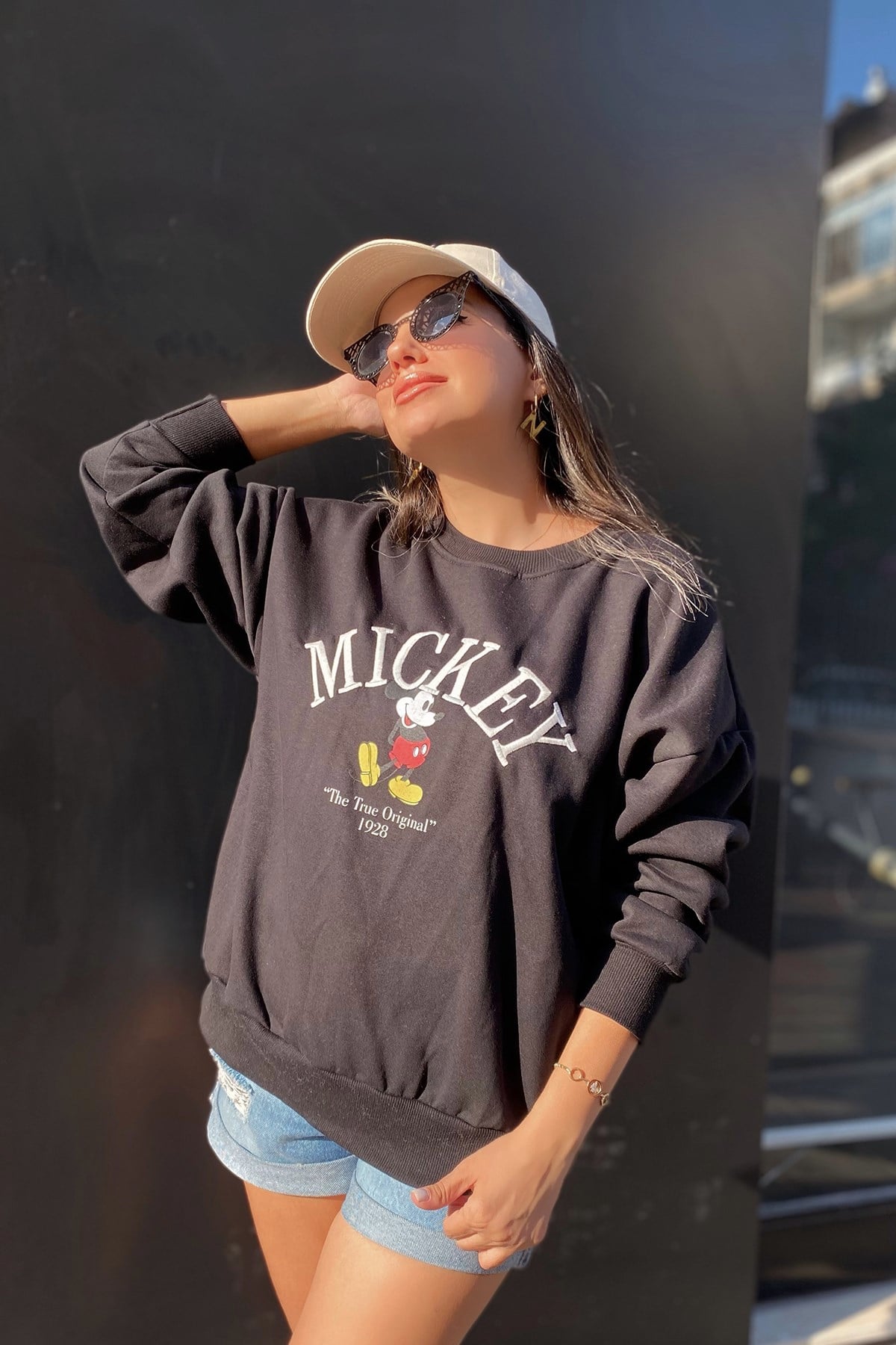 Mickey Mouse Baskılı Siyah Sweatshirt