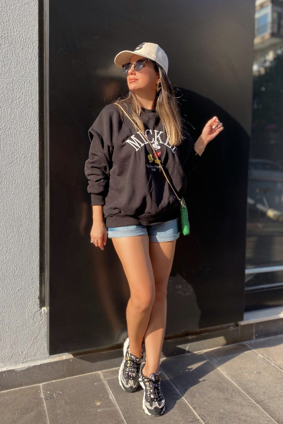 Mickey Mouse Baskılı Siyah Sweatshirt