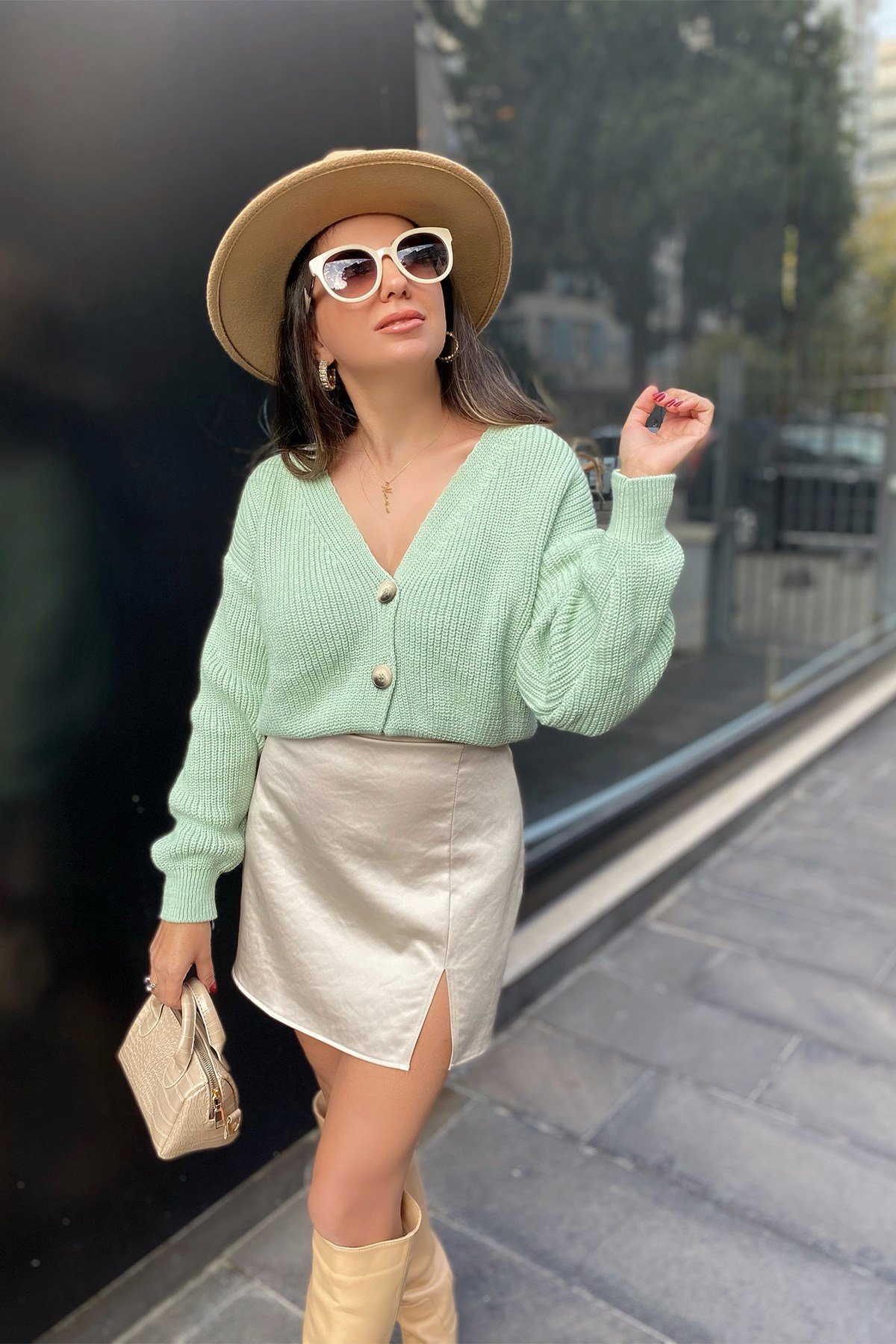 Mint Yeşil Önü Düğmeli Hırka