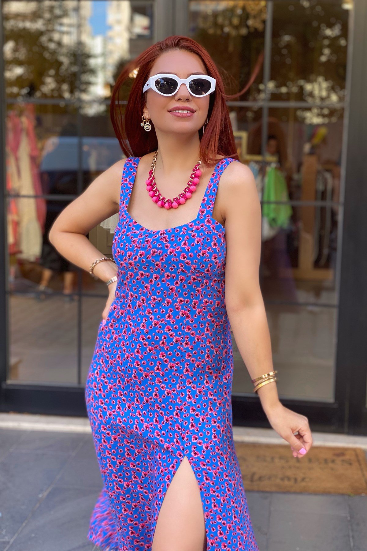 Mor Mavi Desenli Yırtmaçlı Elbise