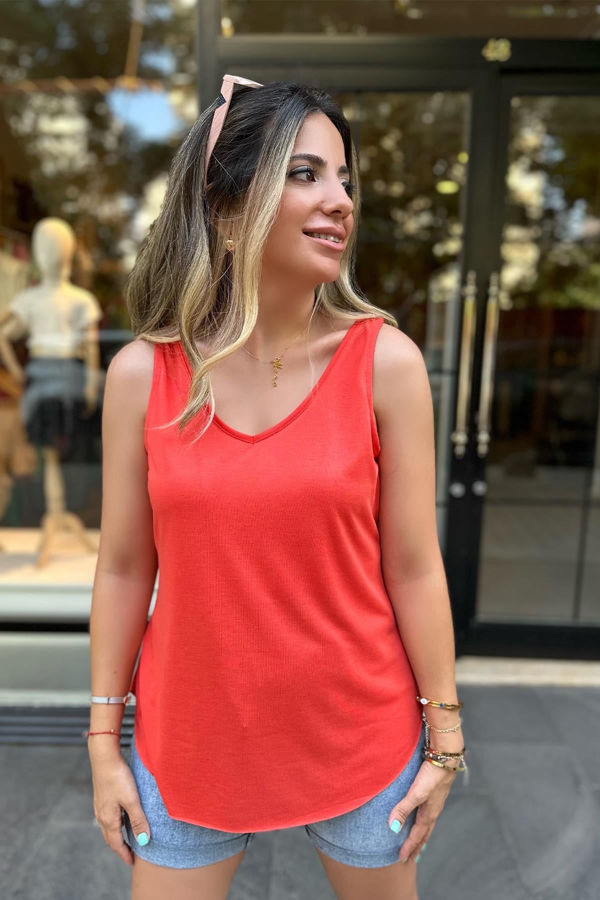 Narçiçeği Kolsuz Modal Kumaş Bluz