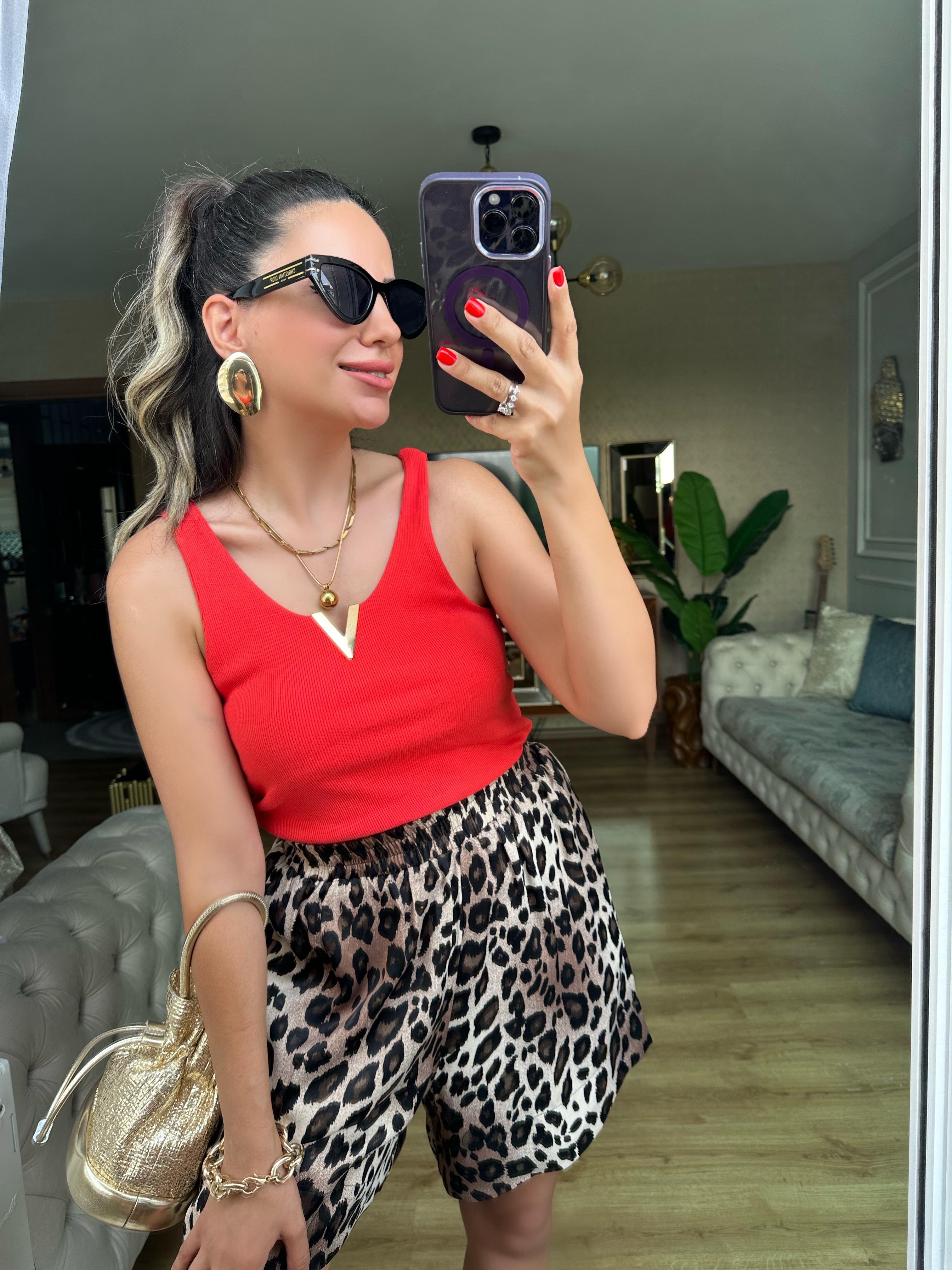 Narçiçeği Önü Gold V Detaylı Bluz Atlet