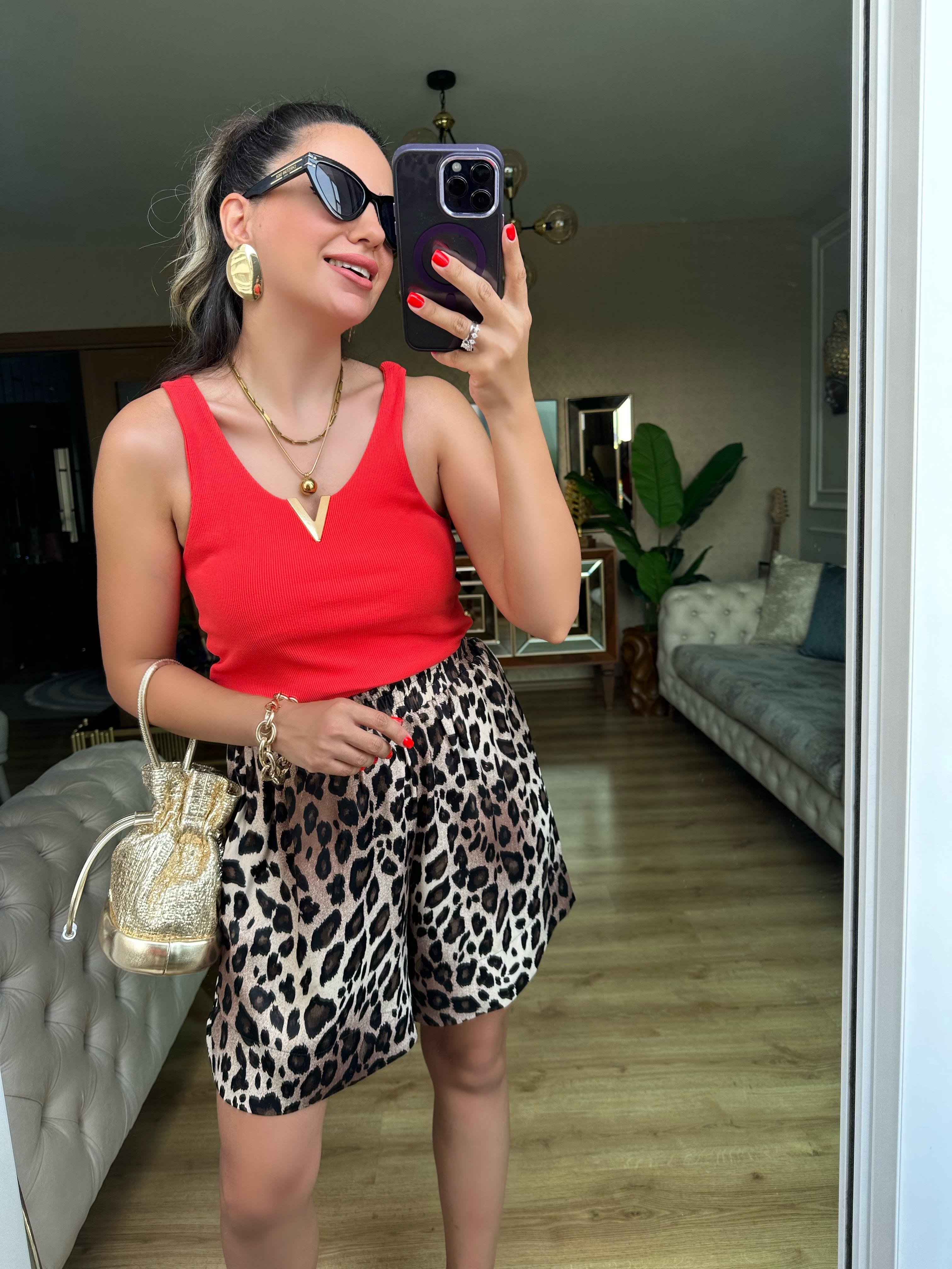 Narçiçeği Önü Gold V Detaylı Bluz Atlet