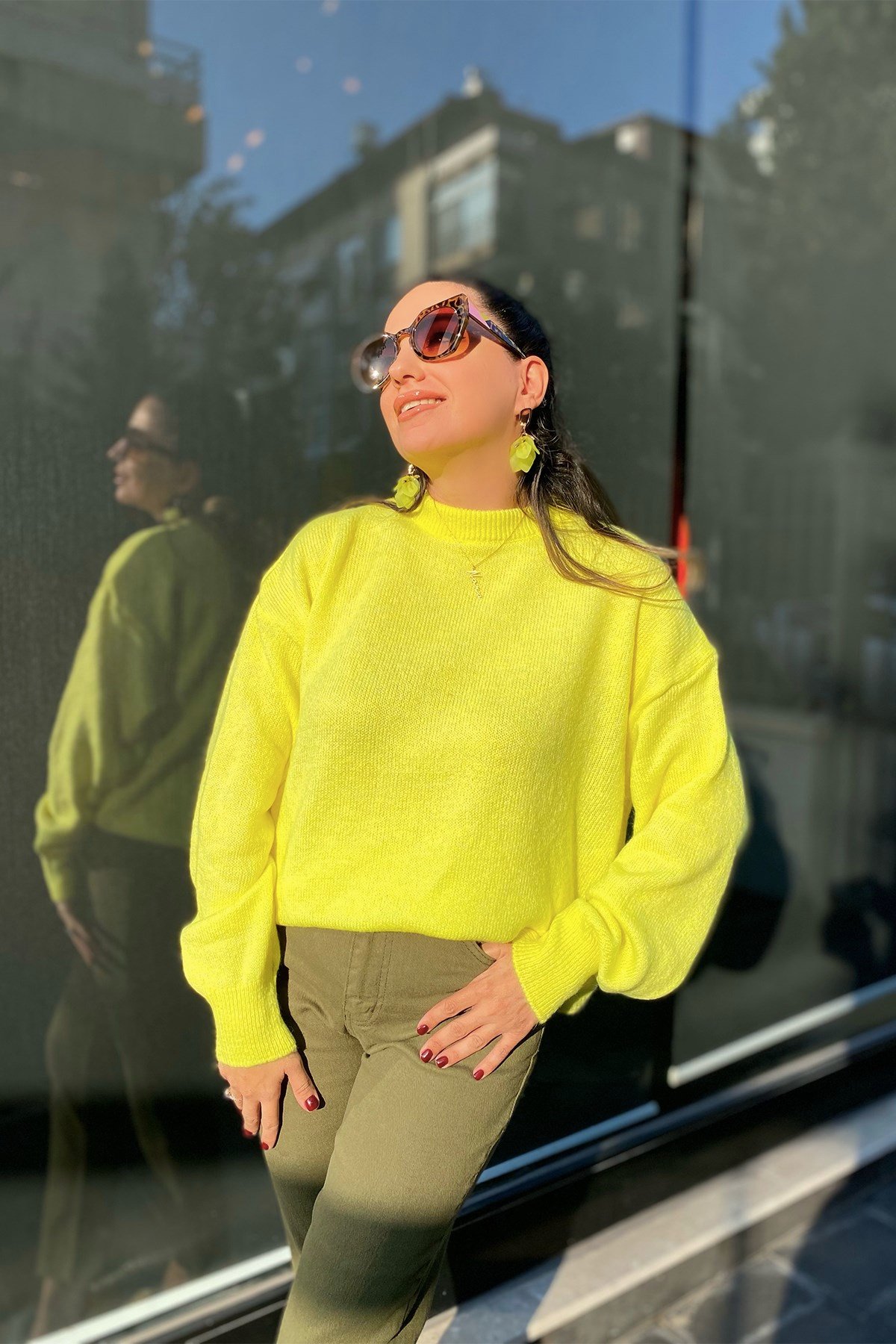 Neon Sarı Yuvarlak Yaka Kazak