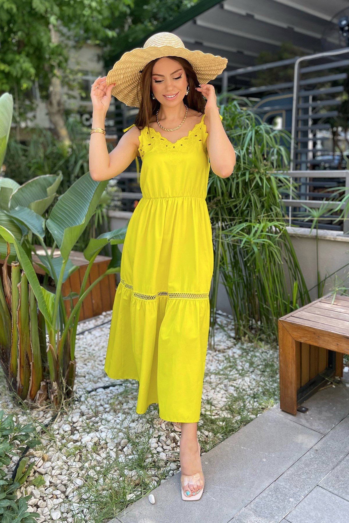 Neon Yeşil Omuzdan Bağlamalı Elbise