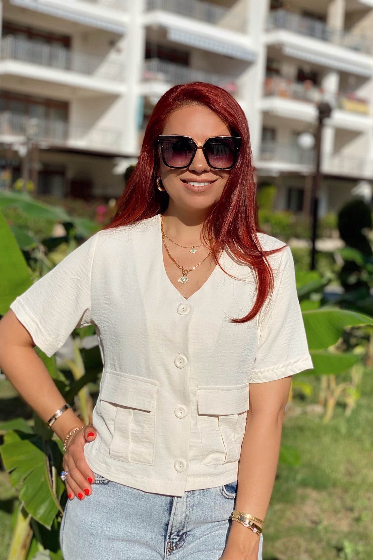 Önden Düğmeli Ekru Bluz