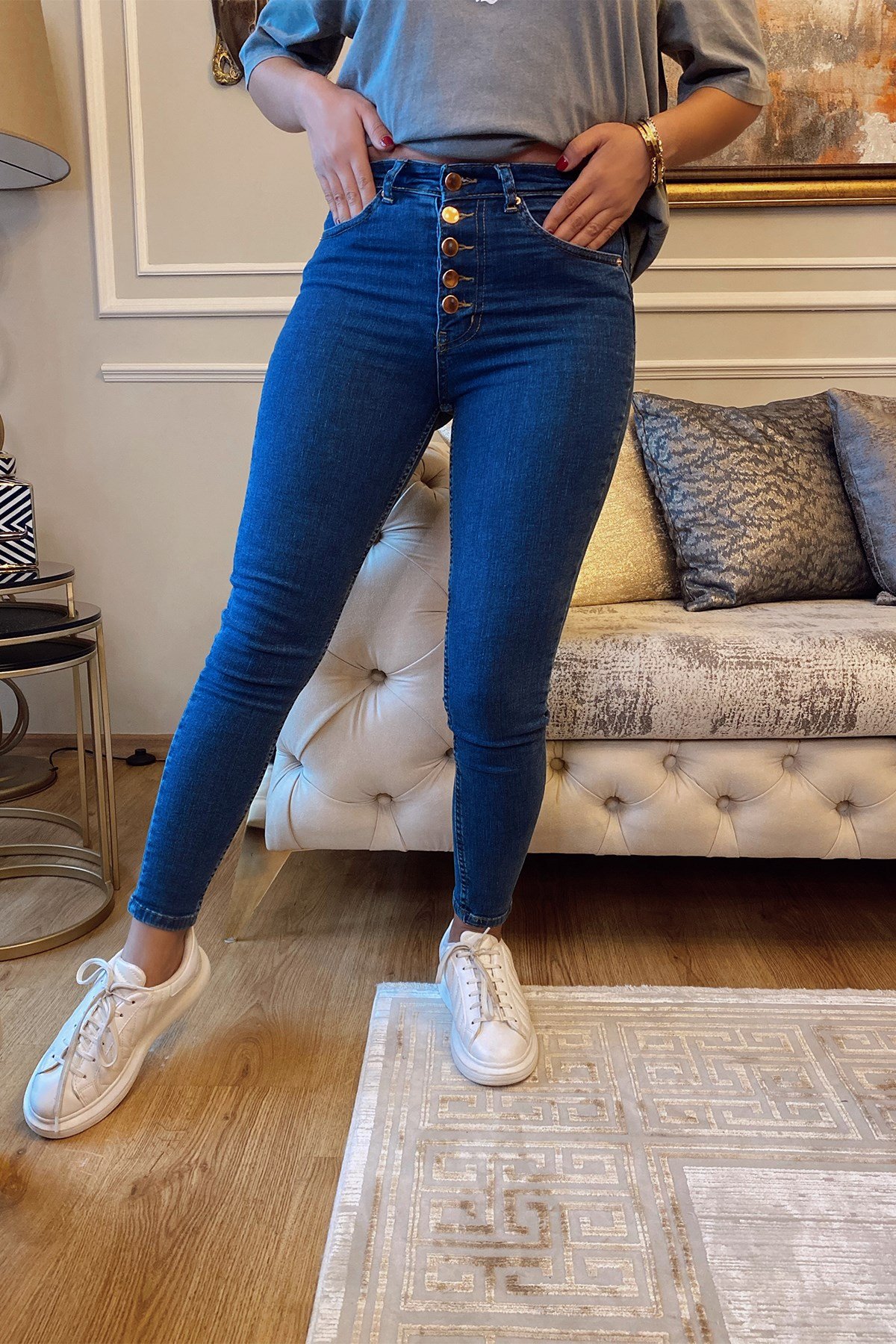 Önden Düğmeli Koyu Dar Kesim Pantolon