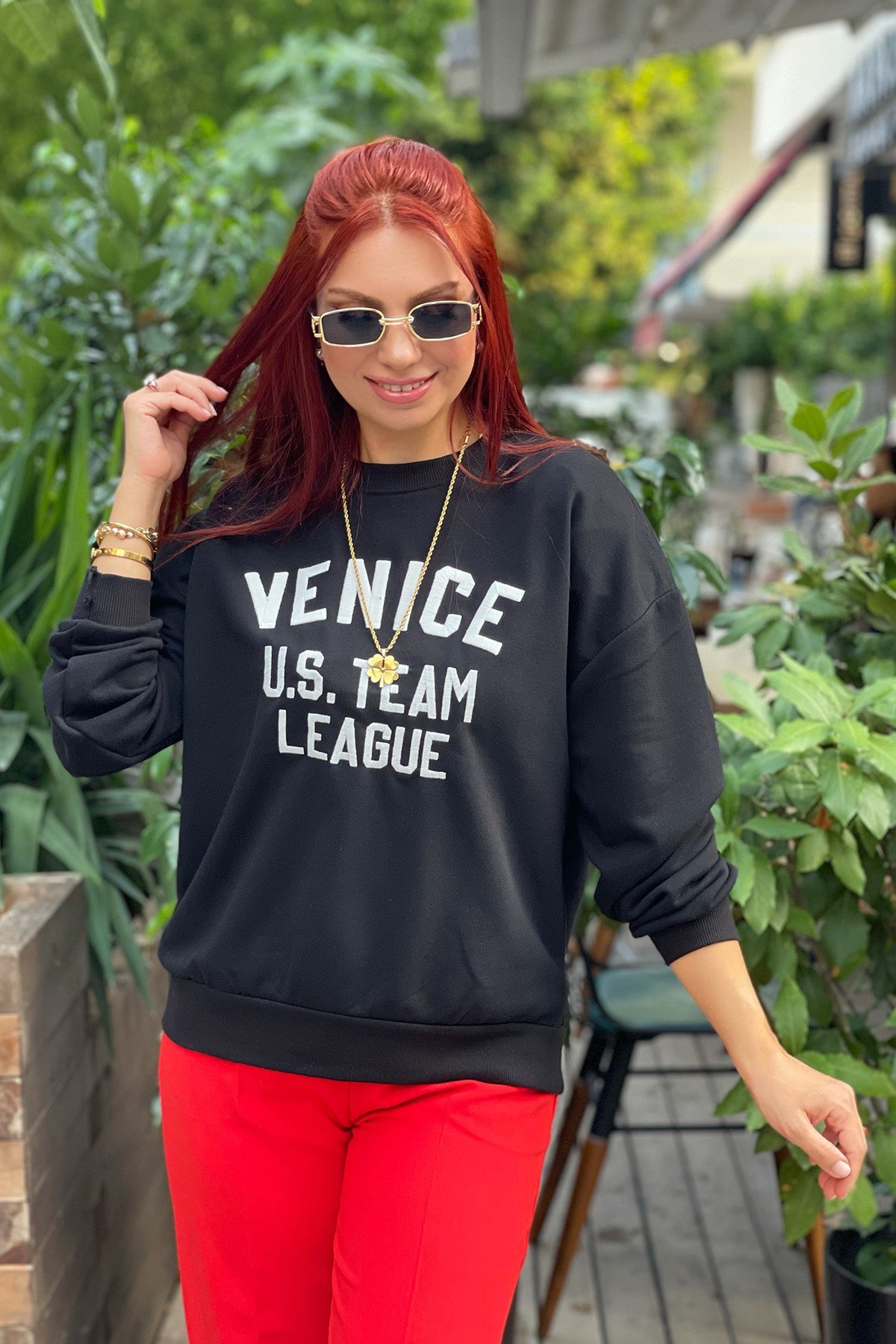 Önü Baskılı Siyah Sweatshirt