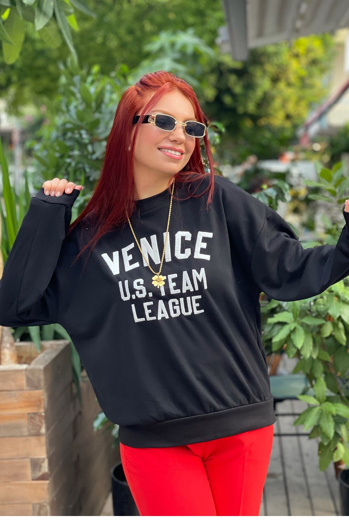 Önü Baskılı Siyah Sweatshirt