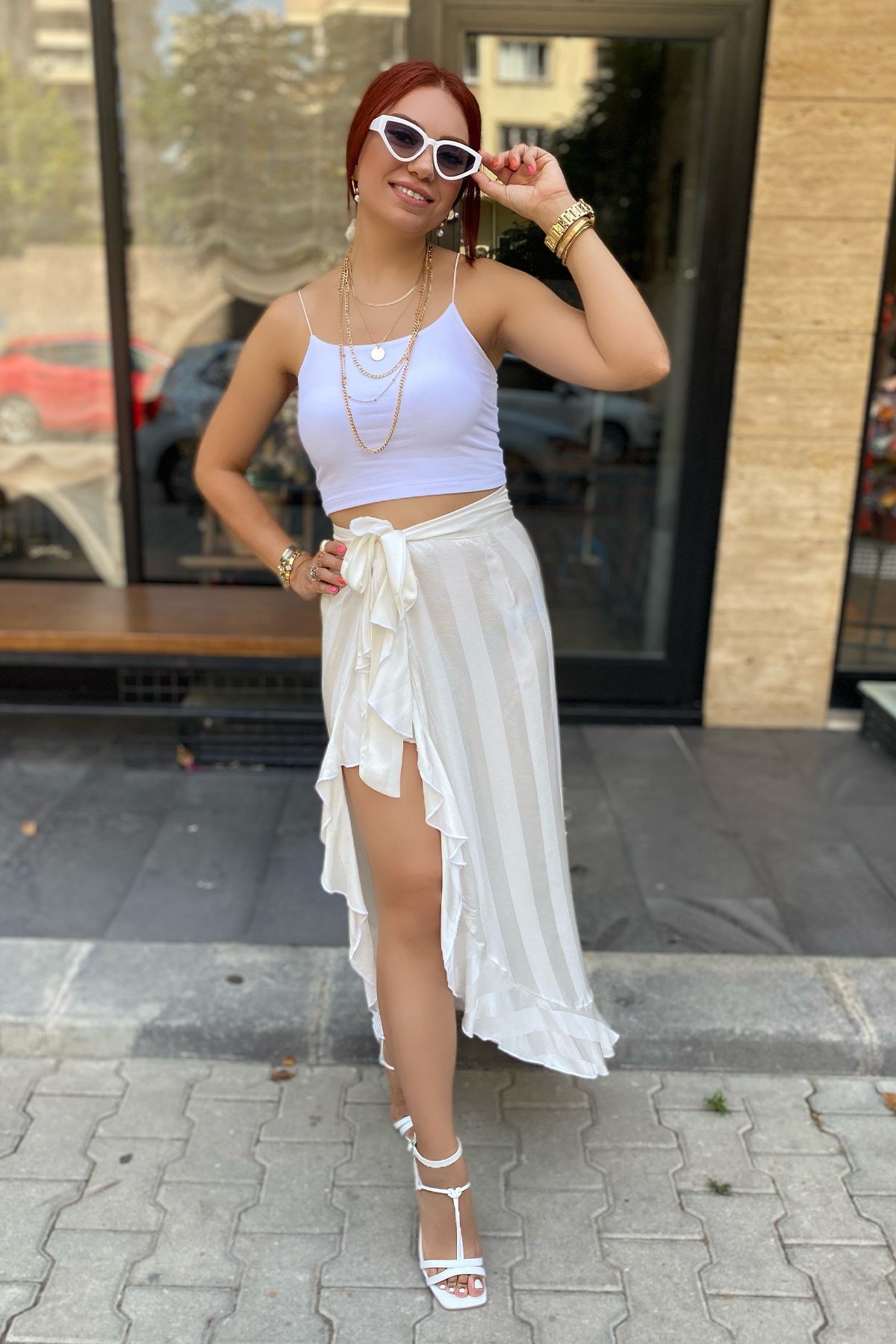 Önü Fırfırlı Ekru Pareo Etek