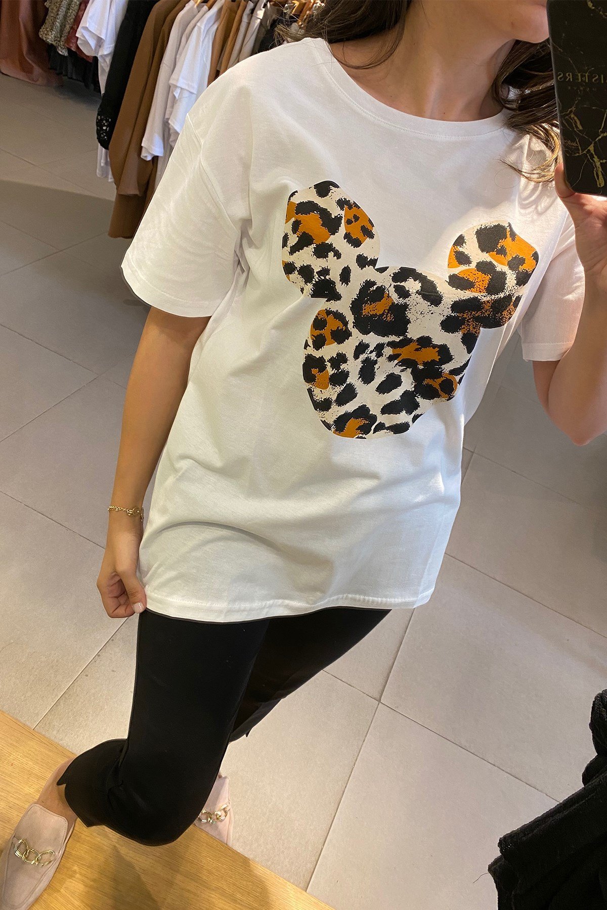 Önü Leopar Detaylı Tshirt