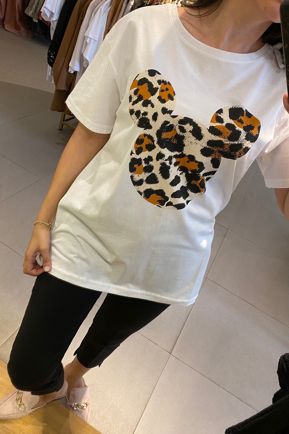 Önü Leopar Detaylı Tshirt