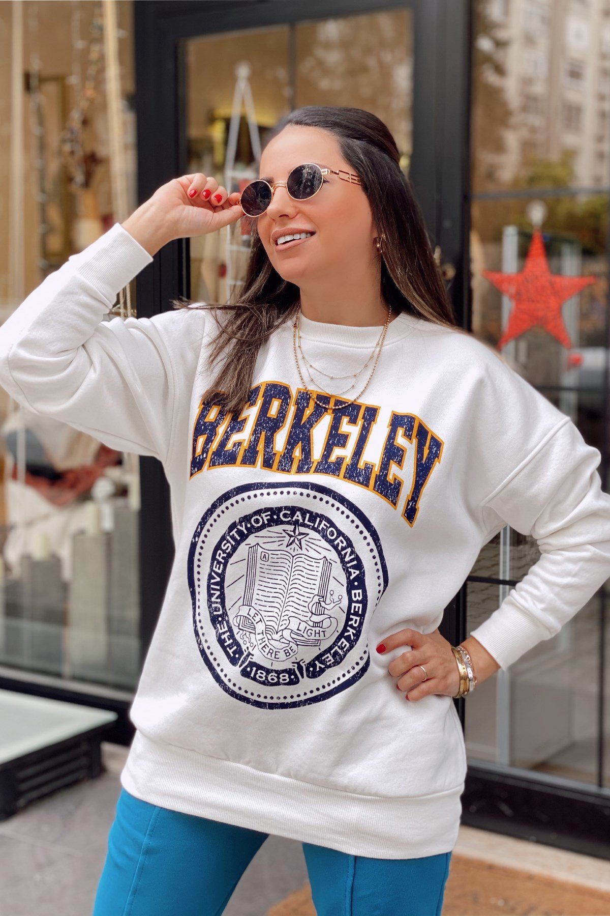 Önü Mavi Sarı Baskılı Sweatshirt