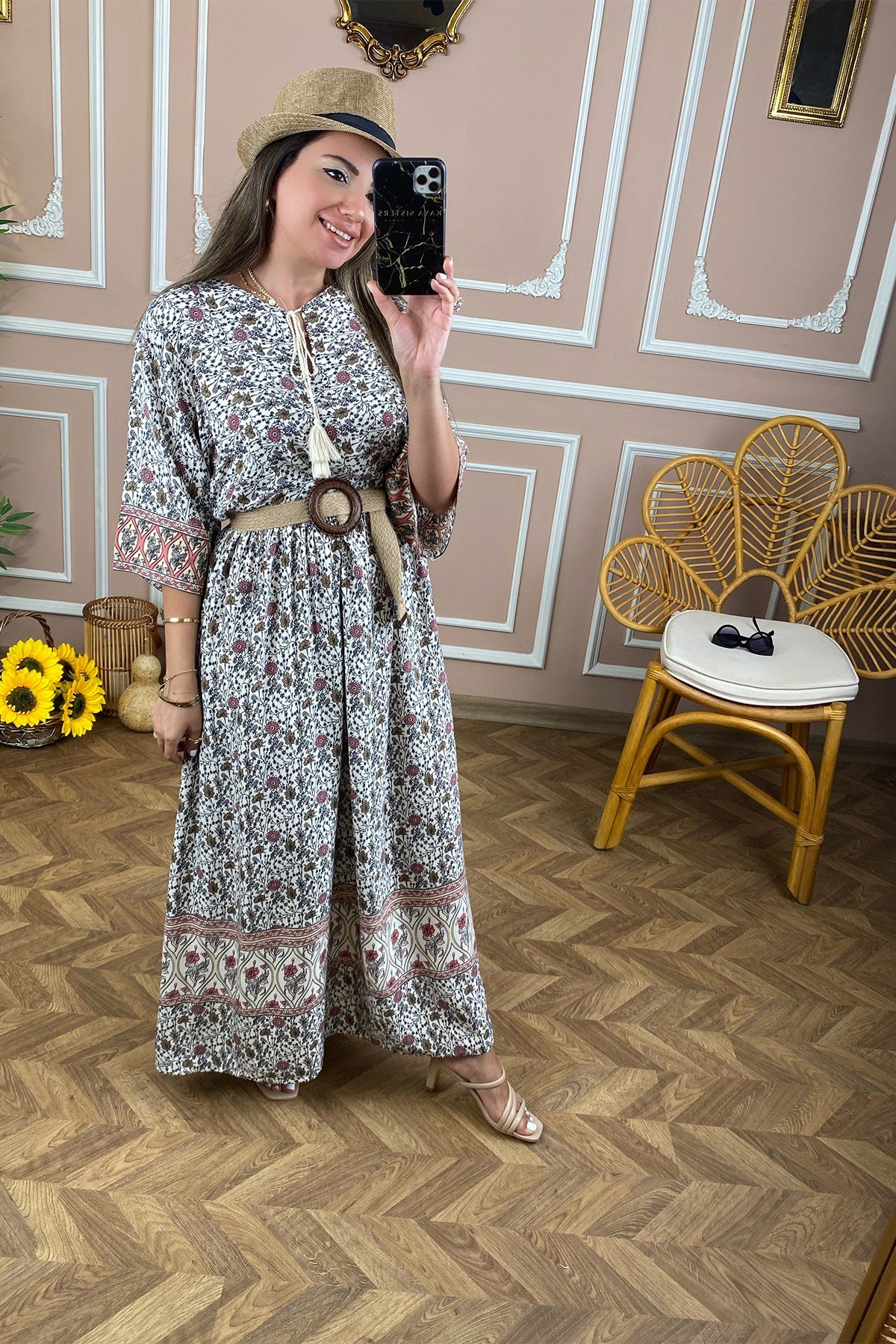 Önü Püsküllü Etnik Desen Elbise