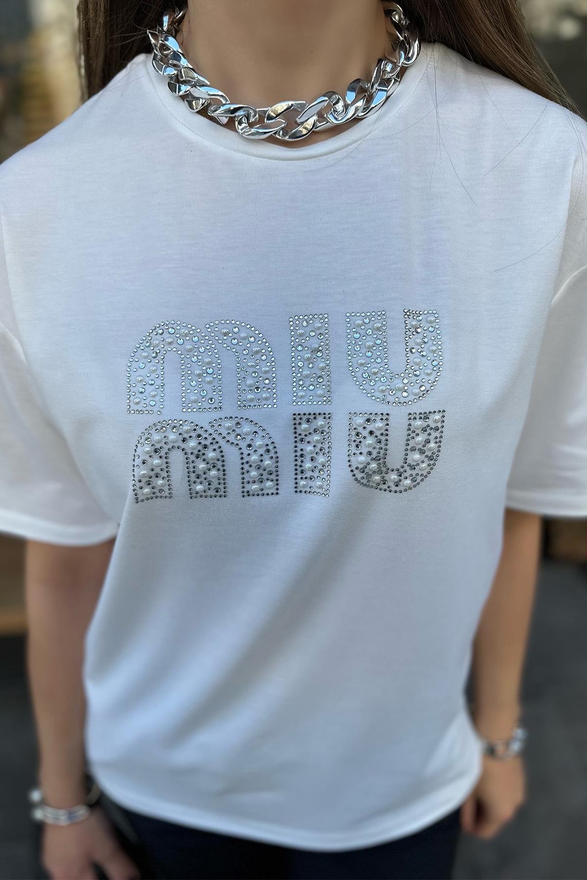 Önü Taş Baskılı Tshirt