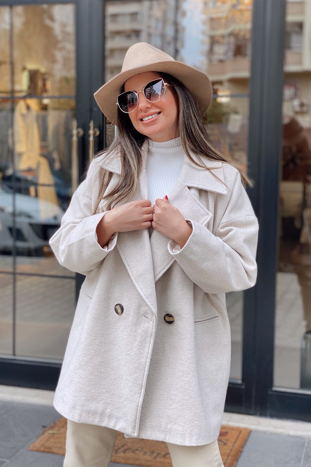 Oversize Bej Cepli Kaşe Kaban