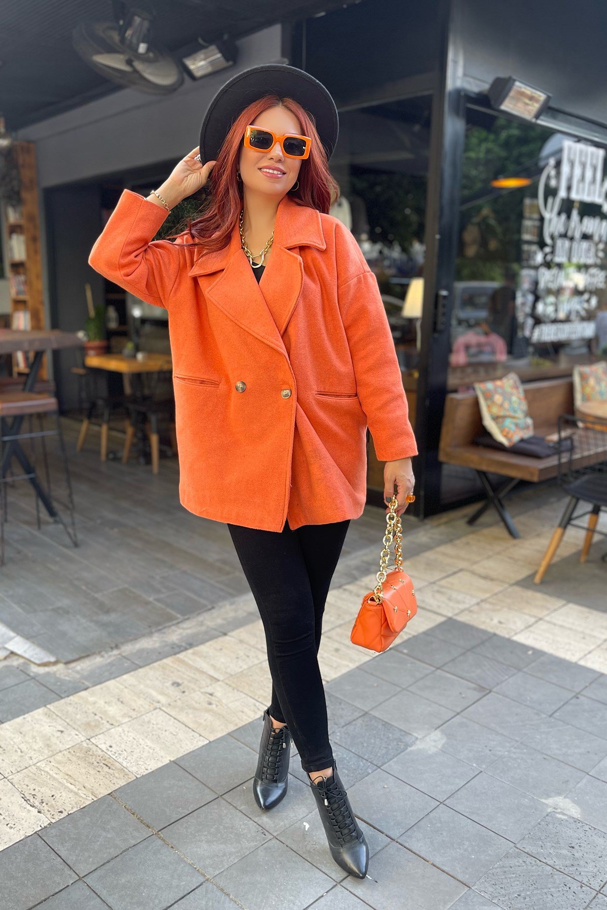 Oversize Turuncu Kaşe Kaban