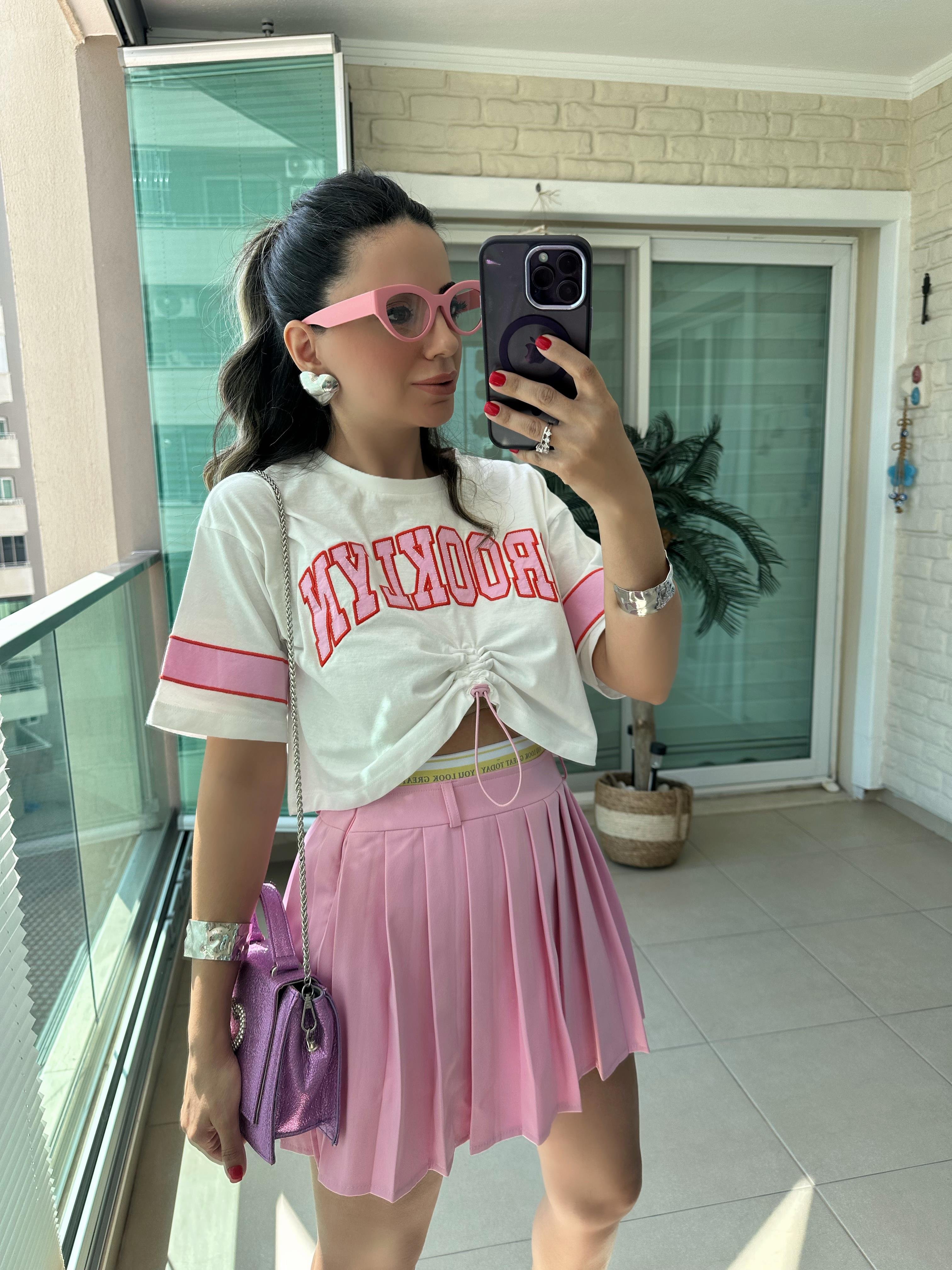 Pembe Brooklyn Baskılı Crop Tshirt