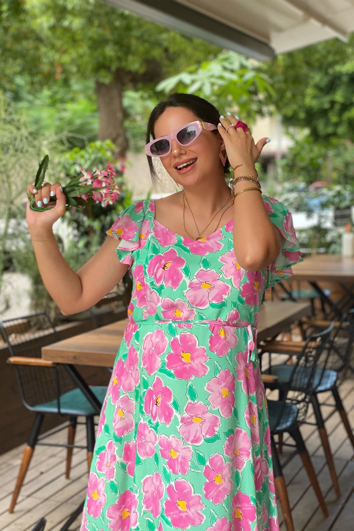 Pembe Desenli Kuşak Bağlamalı Elbise
