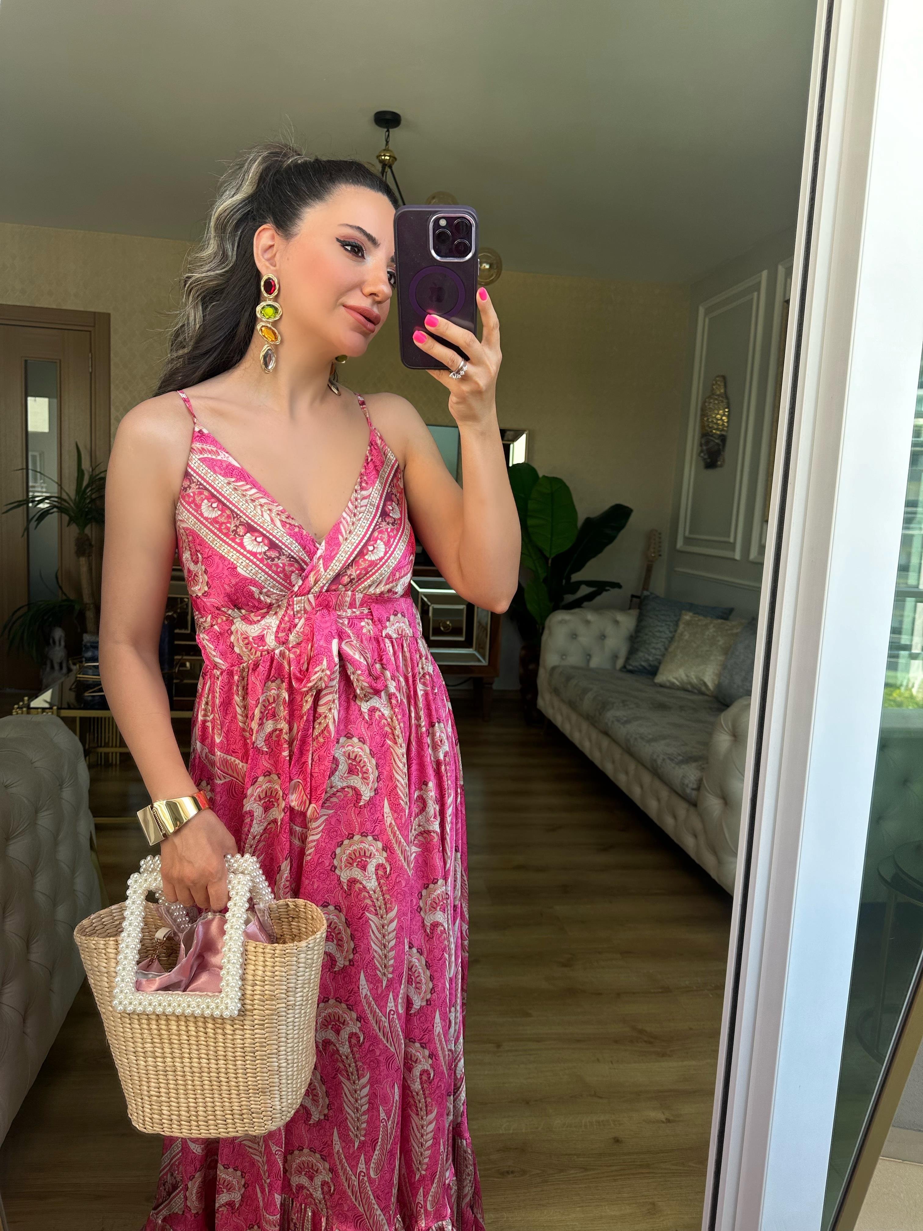 Pembe Desenli Saten Elbise