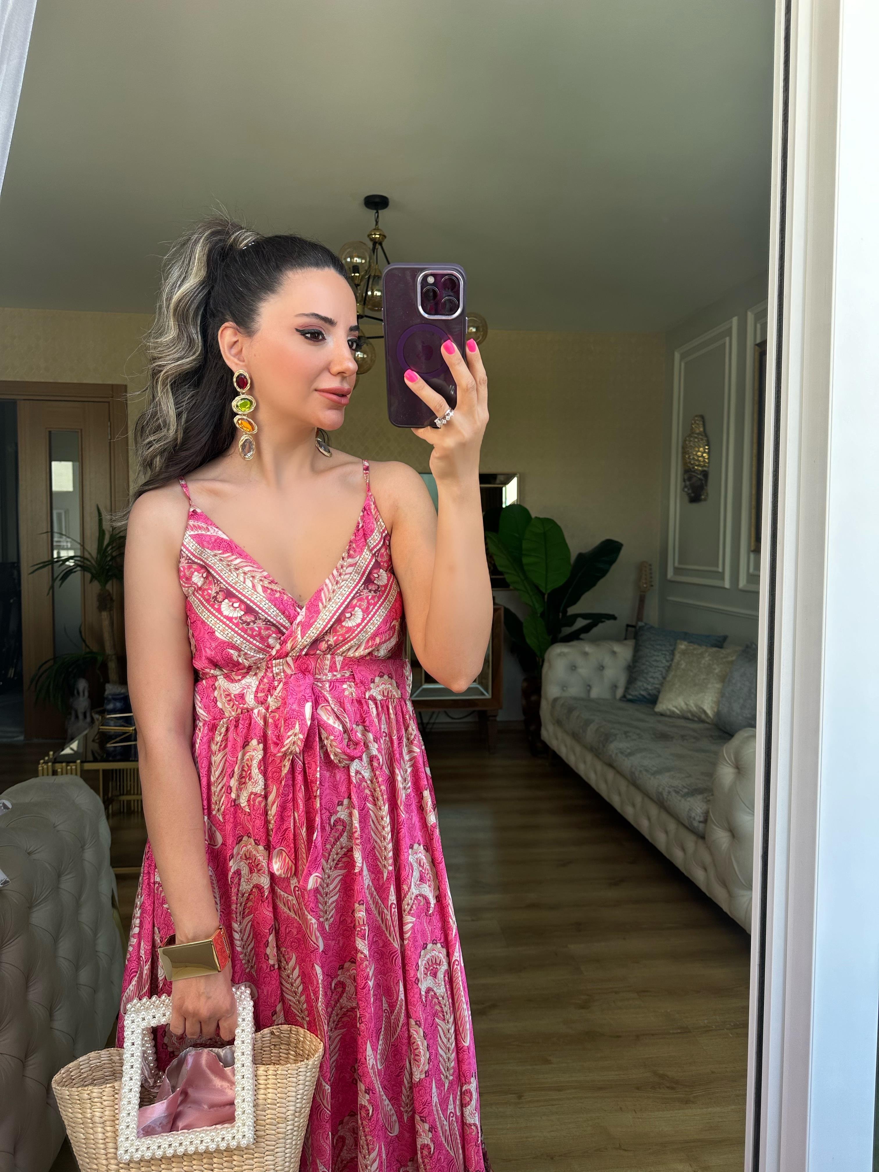 Pembe Desenli Saten Elbise