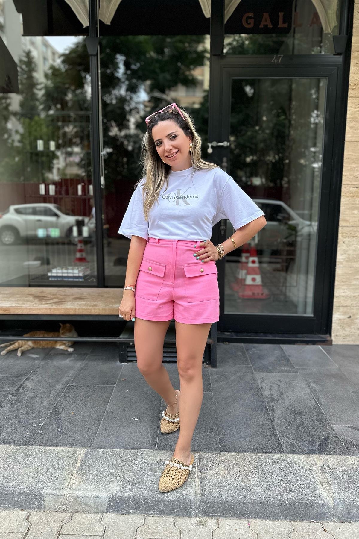 Pembe Gold Düğme Detaylı Şort