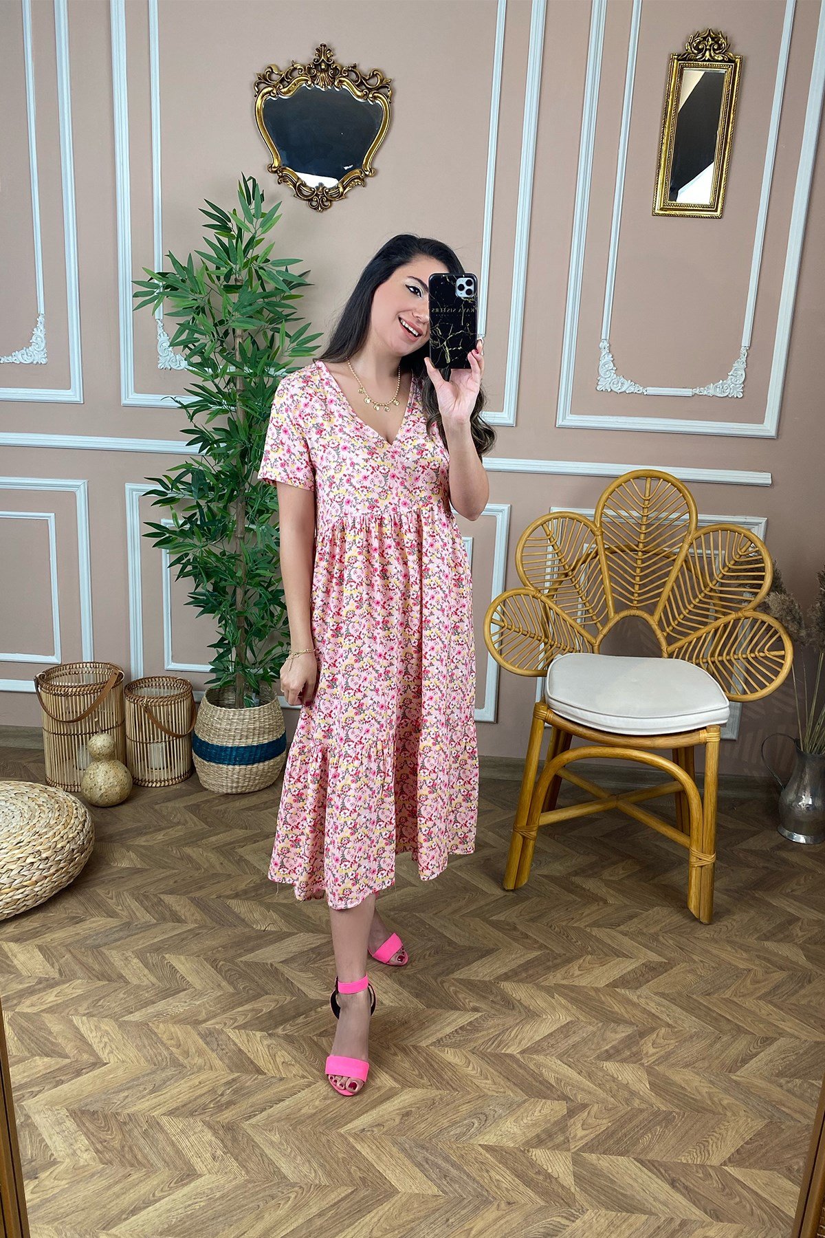 Pembe Küçük Çiçek Desenli Yarım Kollu Elbise