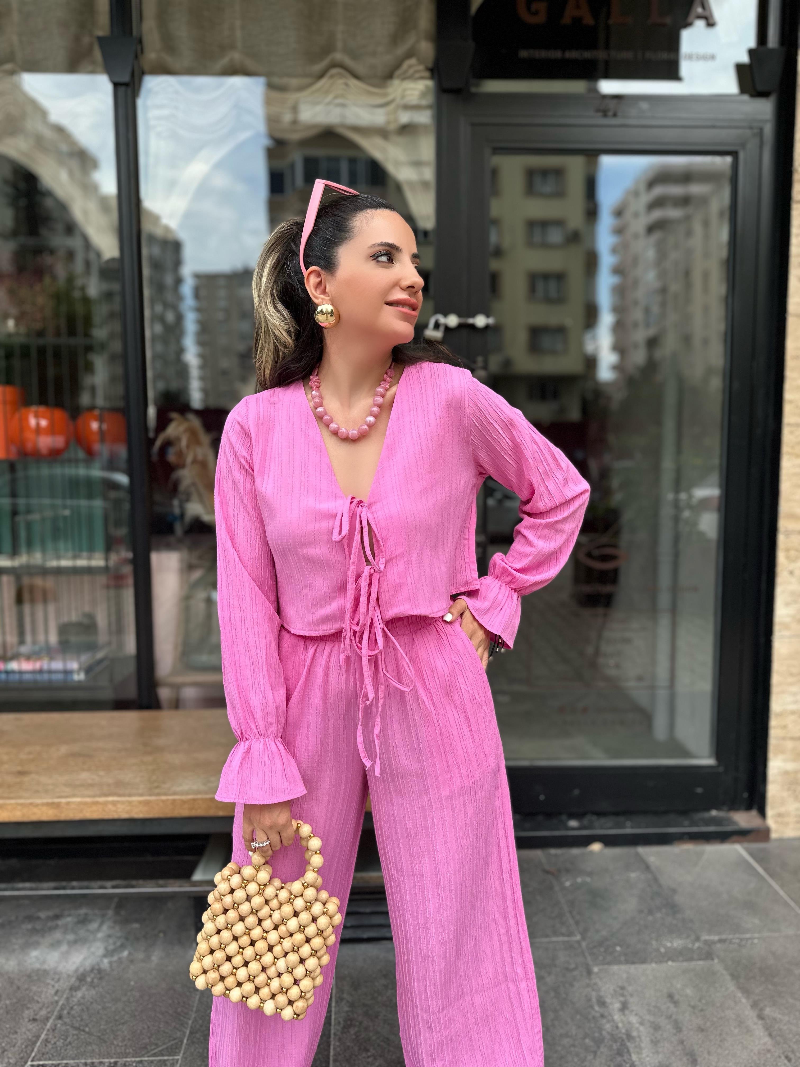 Pembe Önden Bağcık Detaylı Gömlek Pantolon Takım