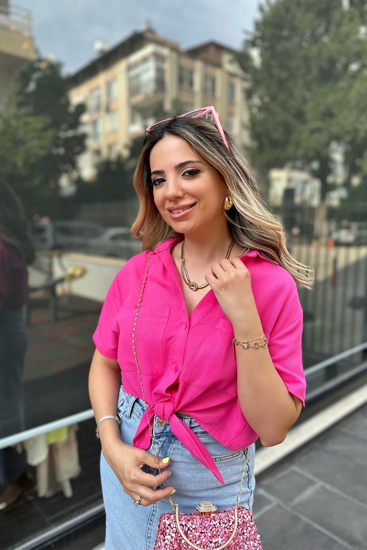 Pembe Önden Bağlamalı Gömlek