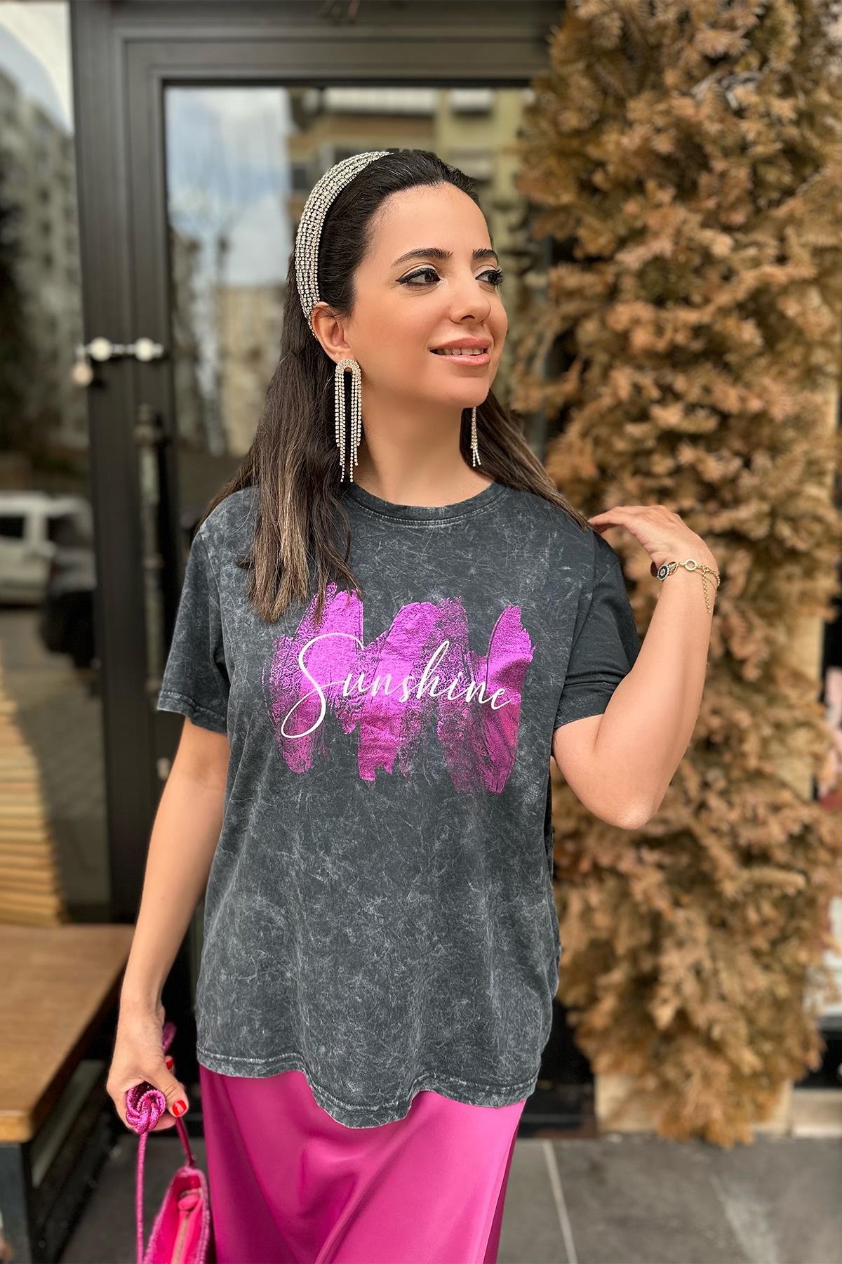 Pembe Parlak Baskılı Yıkamalı Tshirt