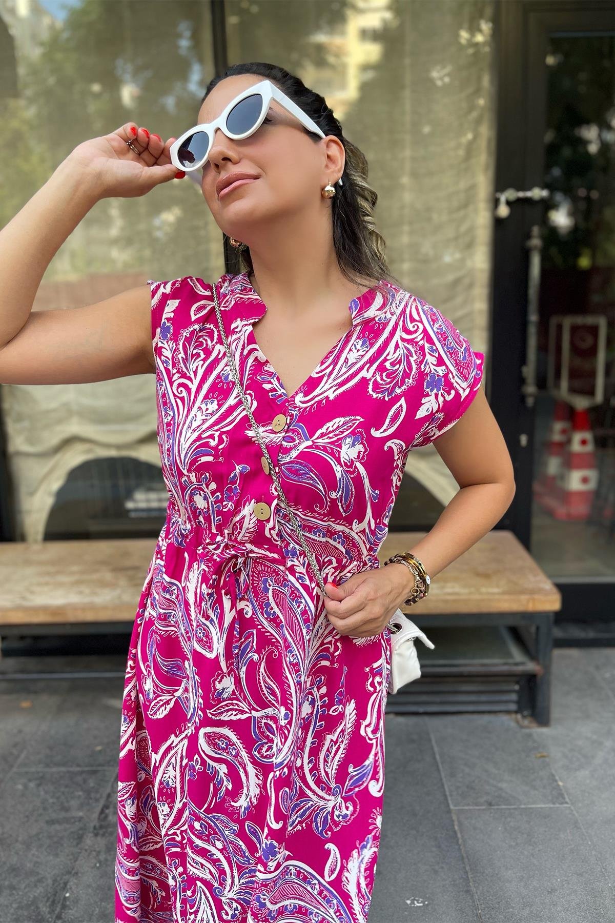 Pembe Şal Desen Önden Düğmeli Viskon Elbise