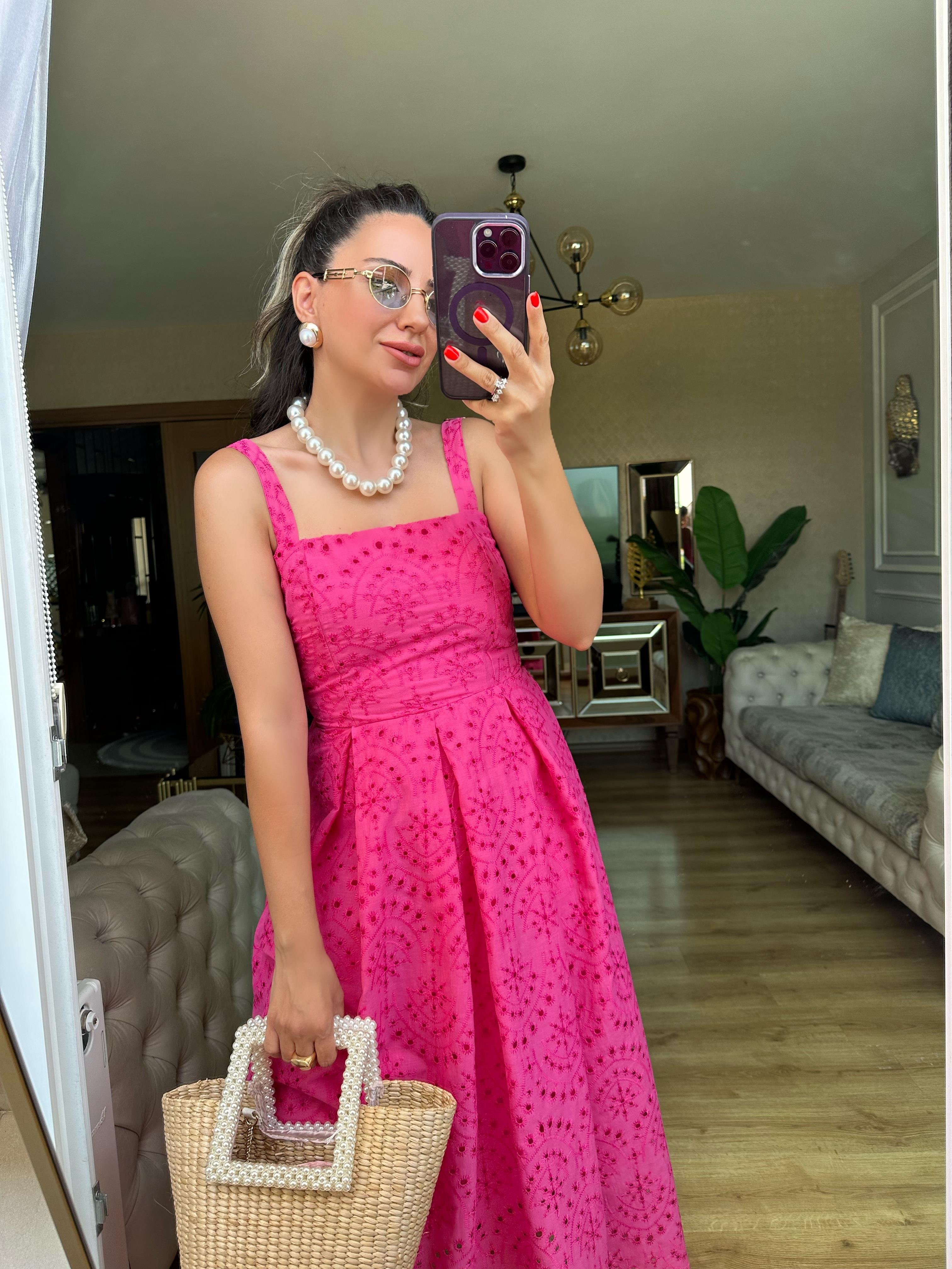 Pembe Uzun Fisto Elbise