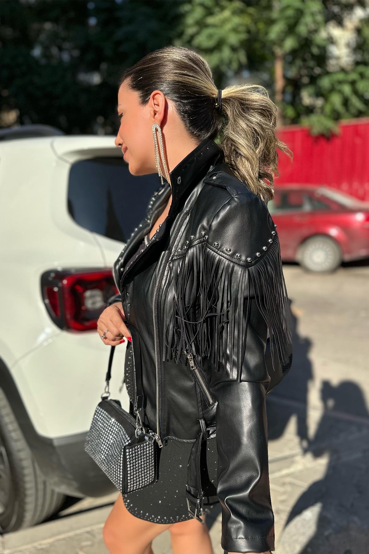 Premium Siyah Püsküllü Deri Ceket