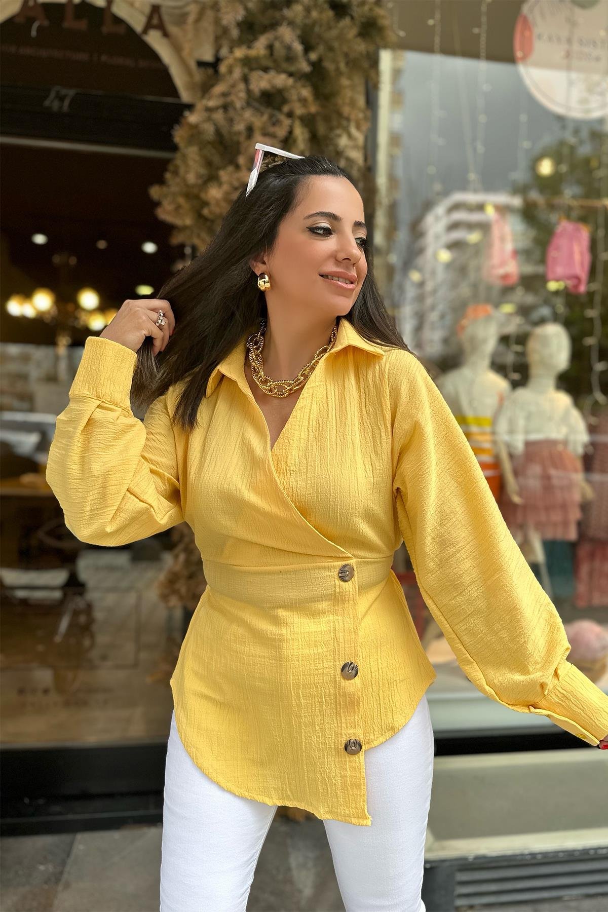 Sarı Kruvaze Yaka Düğme Detaylı Bluz