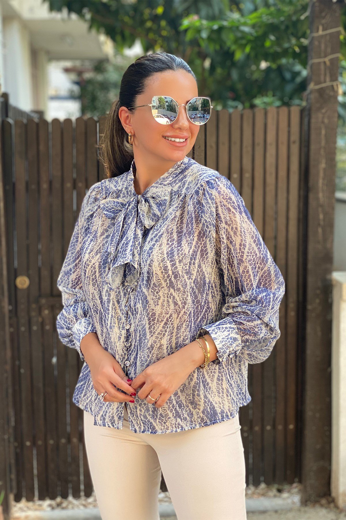 Simli Mavi Desenli Şifon Bluz