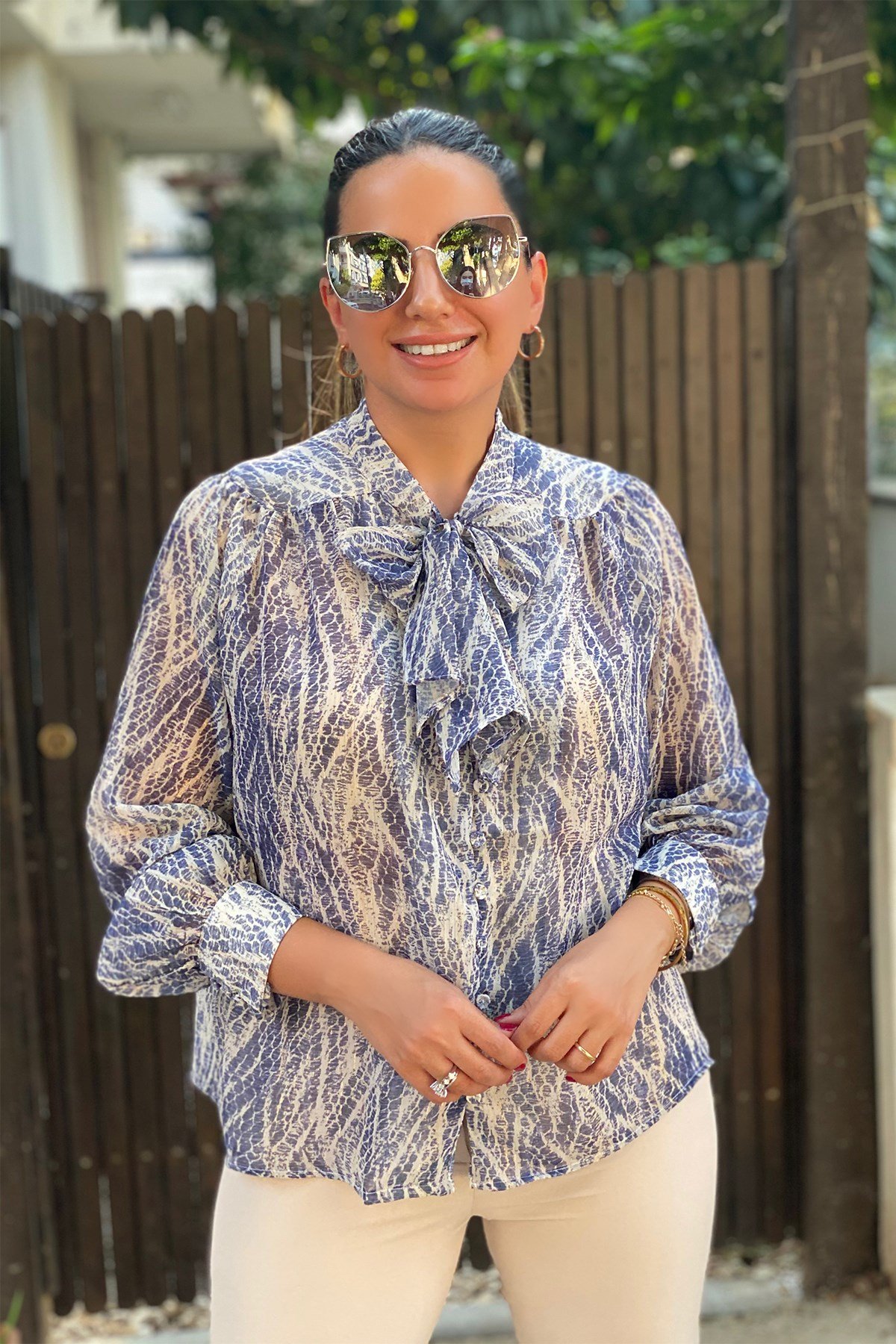 Simli Mavi Desenli Şifon Bluz