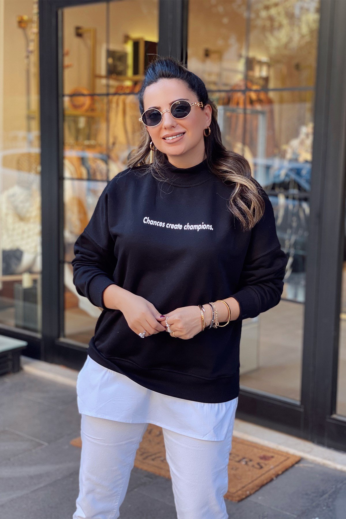 Siyah Altı Gömlek Detaylı Sweatshirt