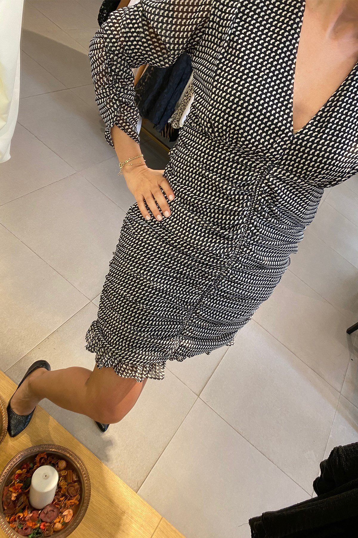 Siyah Beyaz Katlı Mini Elbise