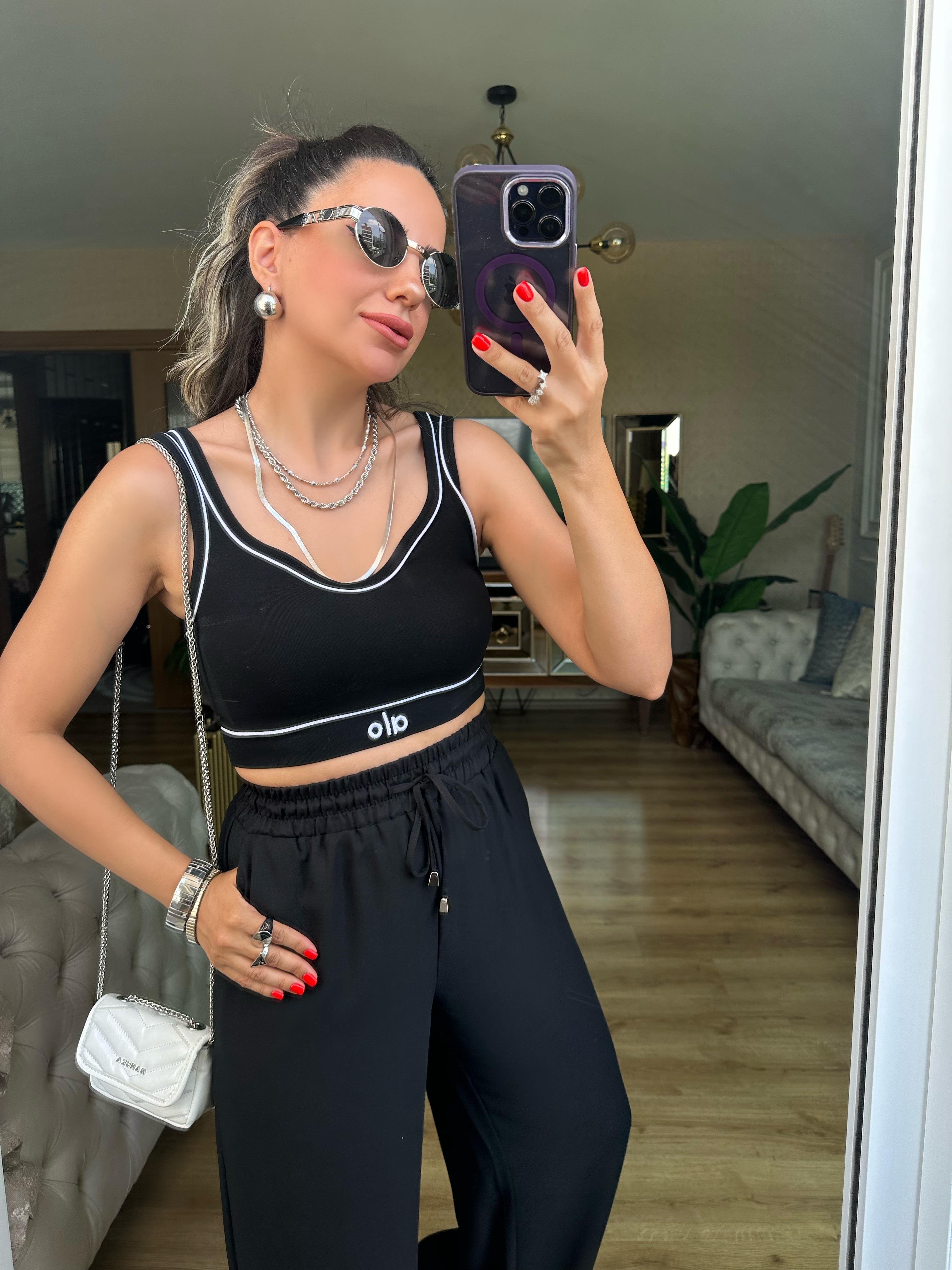 Siyah Biyeli Crop Bluz