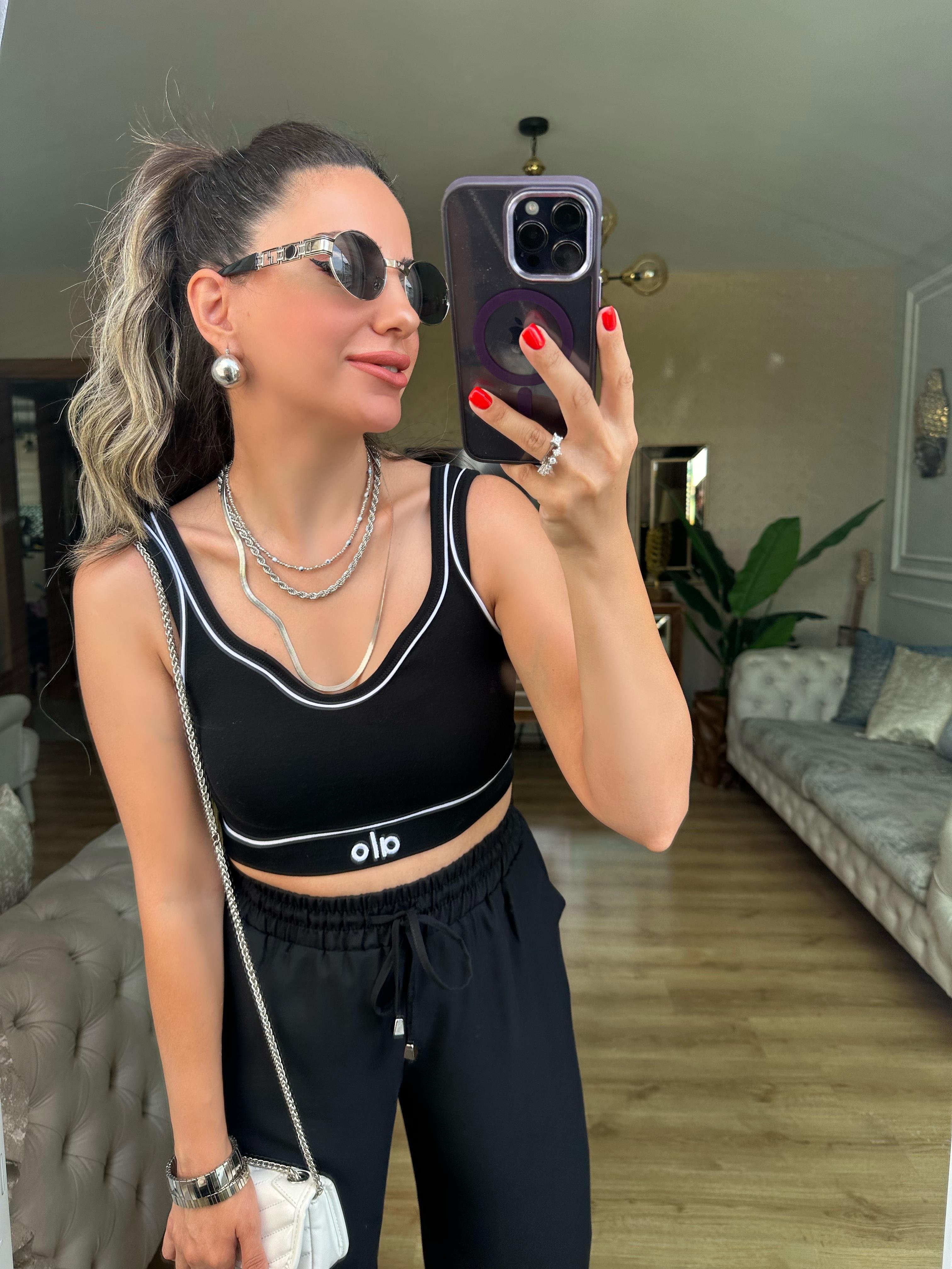 Siyah Biyeli Crop Bluz