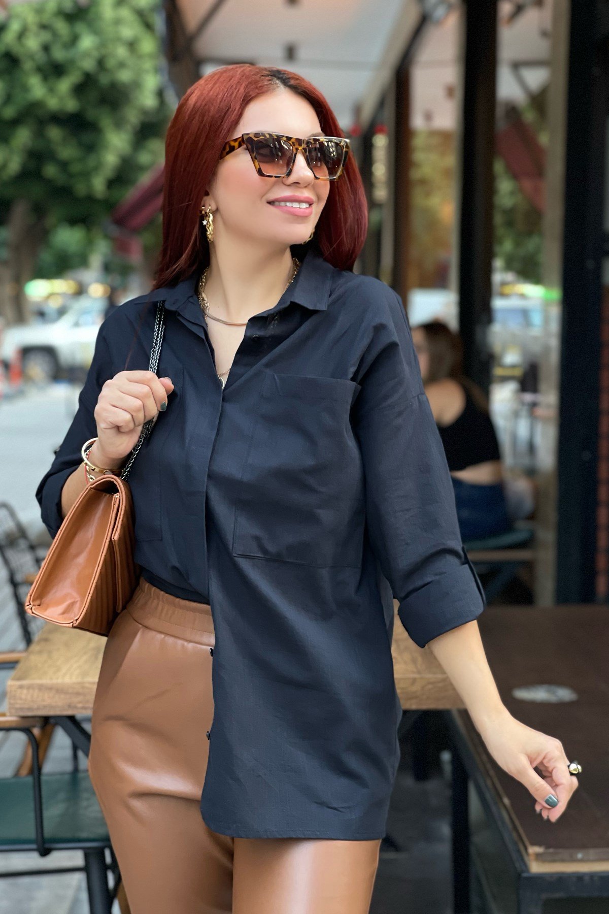 Siyah Çift Cepli Keten Gömlek