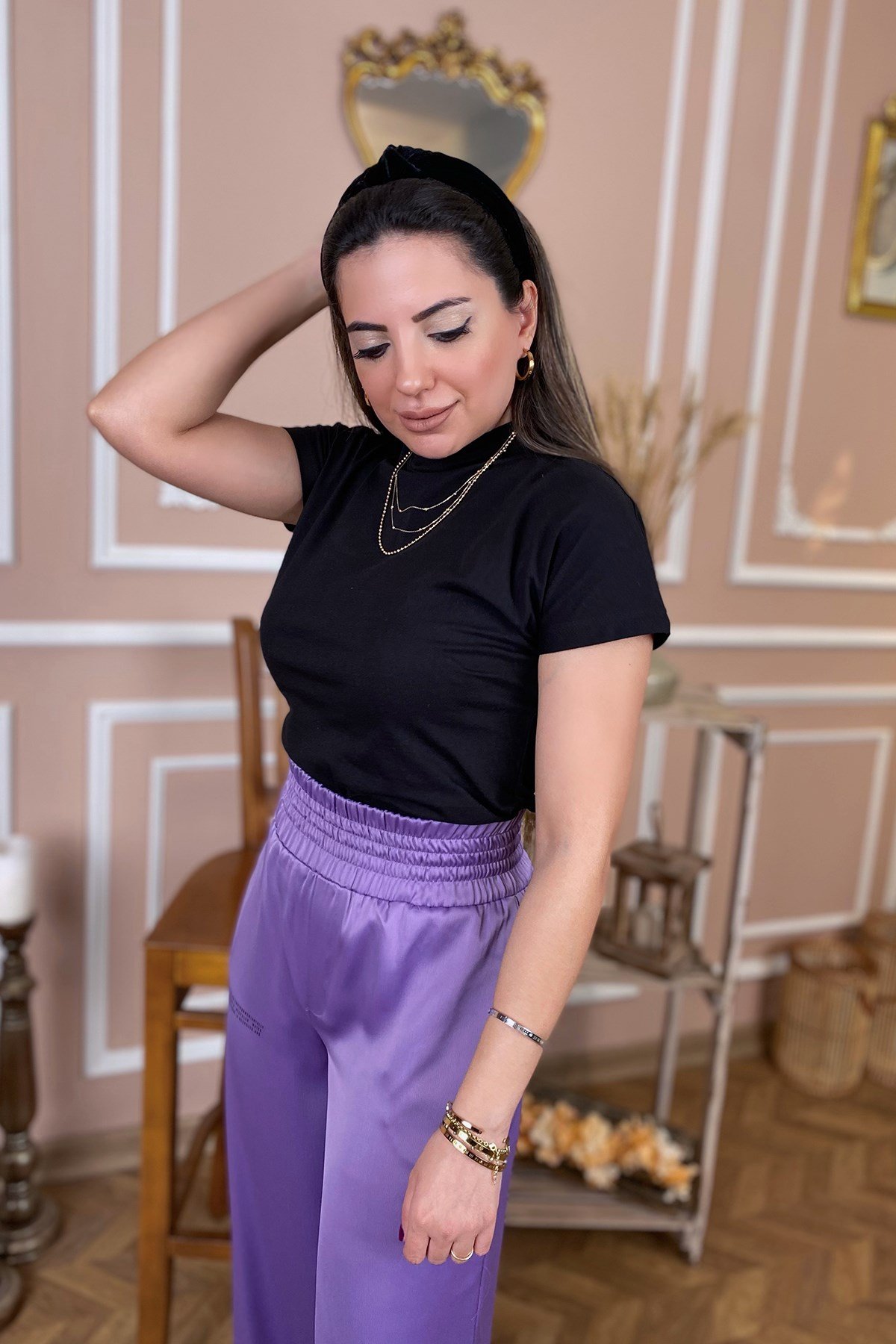 Siyah Dik Yaka Tshirt