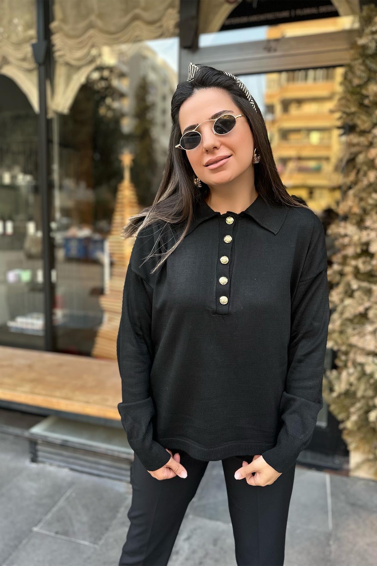 Siyah Düğme Detaylı Triko Bluz