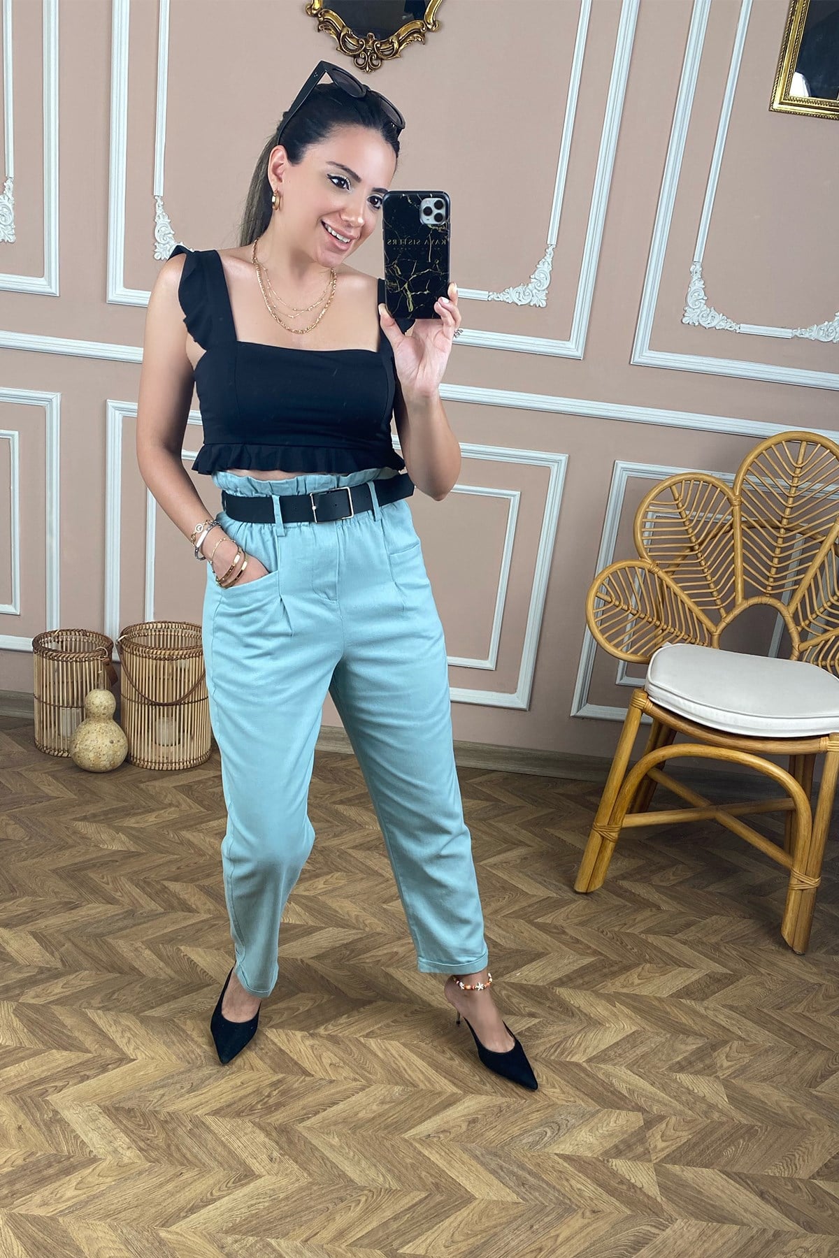 Siyah Fırfırlı Crop