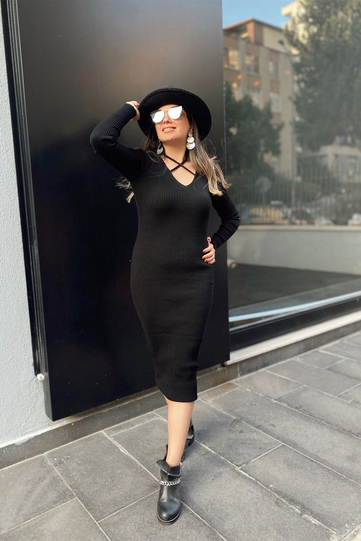 Siyah Fitilli Triko Elbise